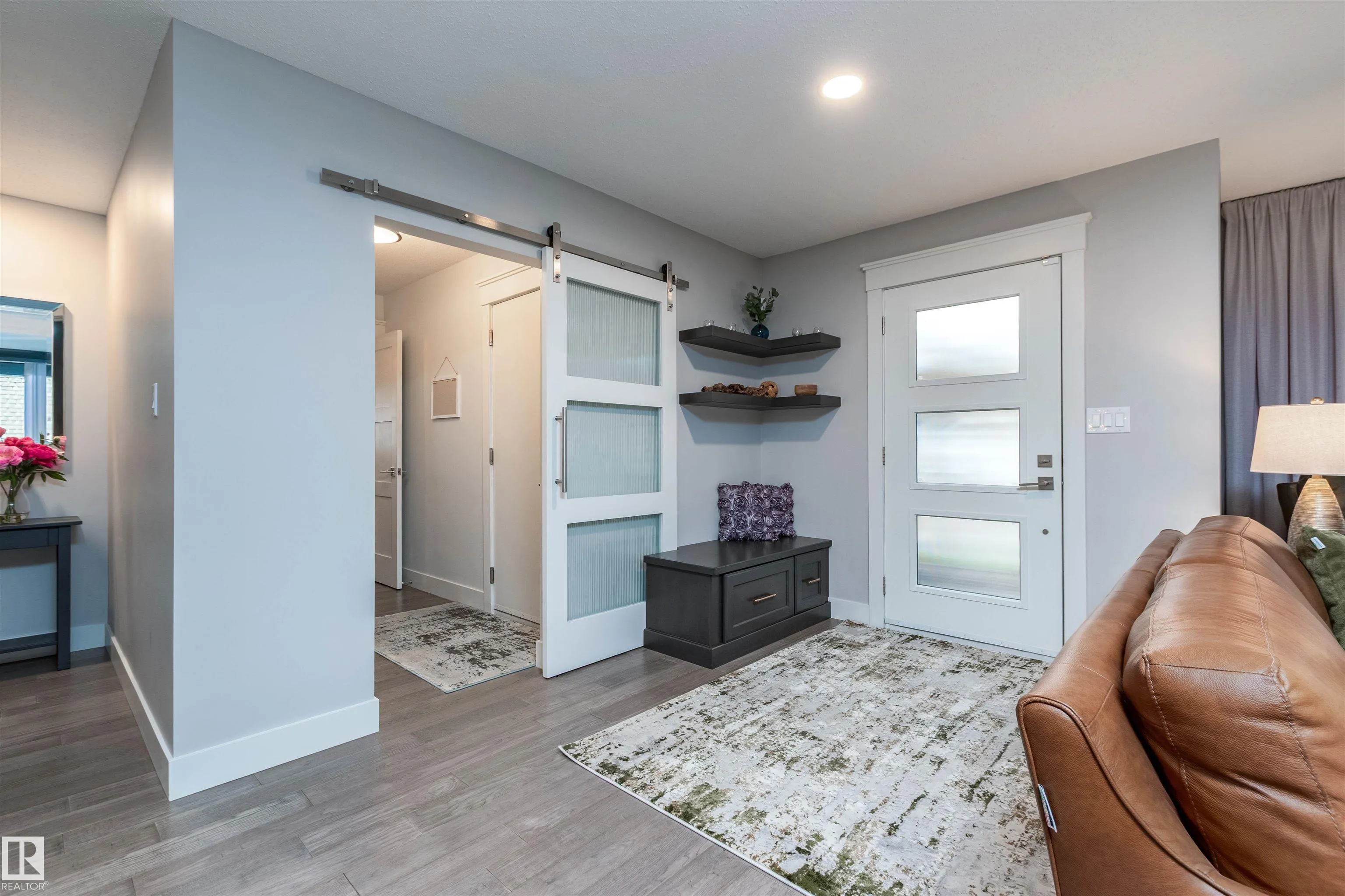 102 RIDGEMONT Crescent
