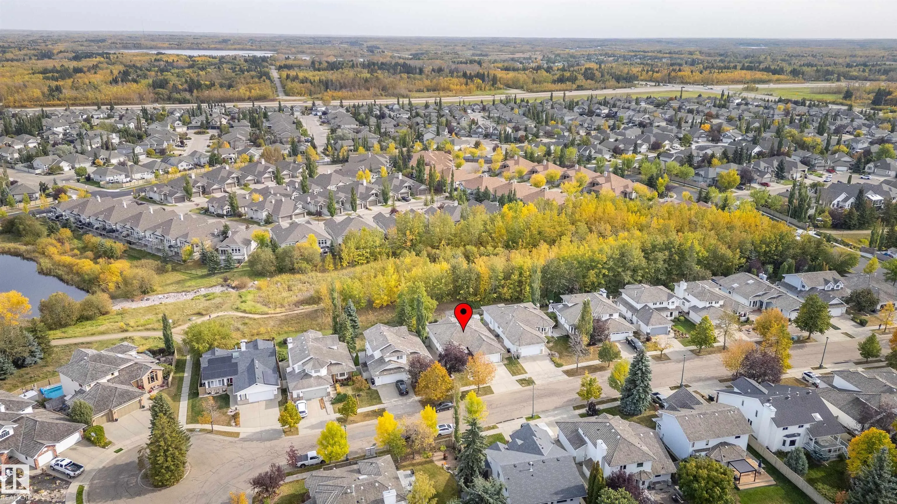 102 RIDGEMONT Crescent