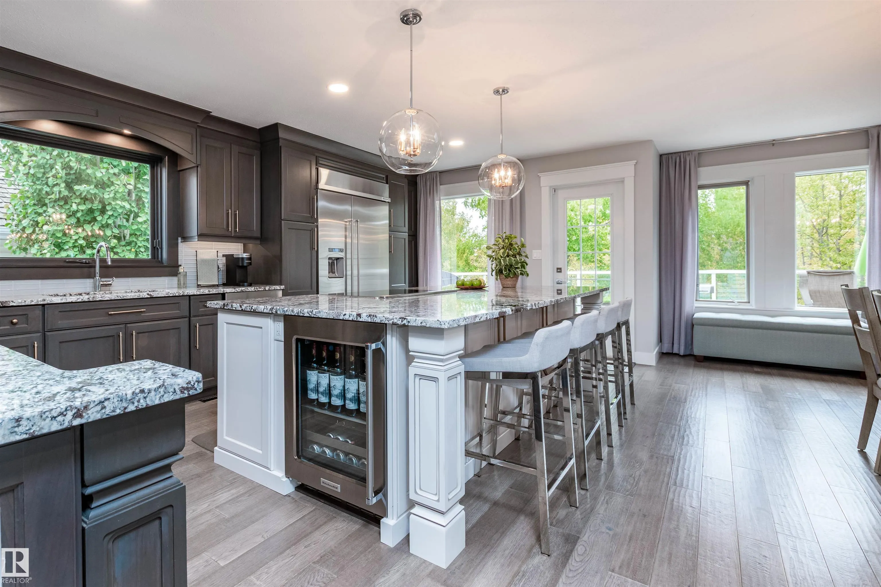 102 RIDGEMONT Crescent