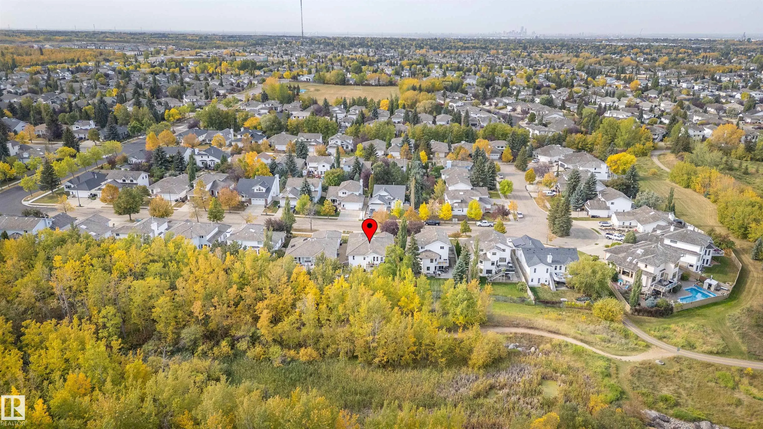 102 RIDGEMONT Crescent