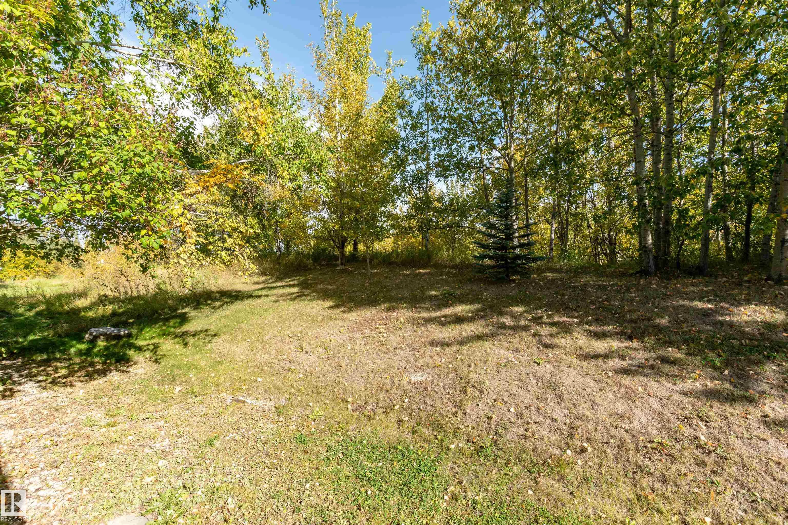102 RIDGEMONT Crescent