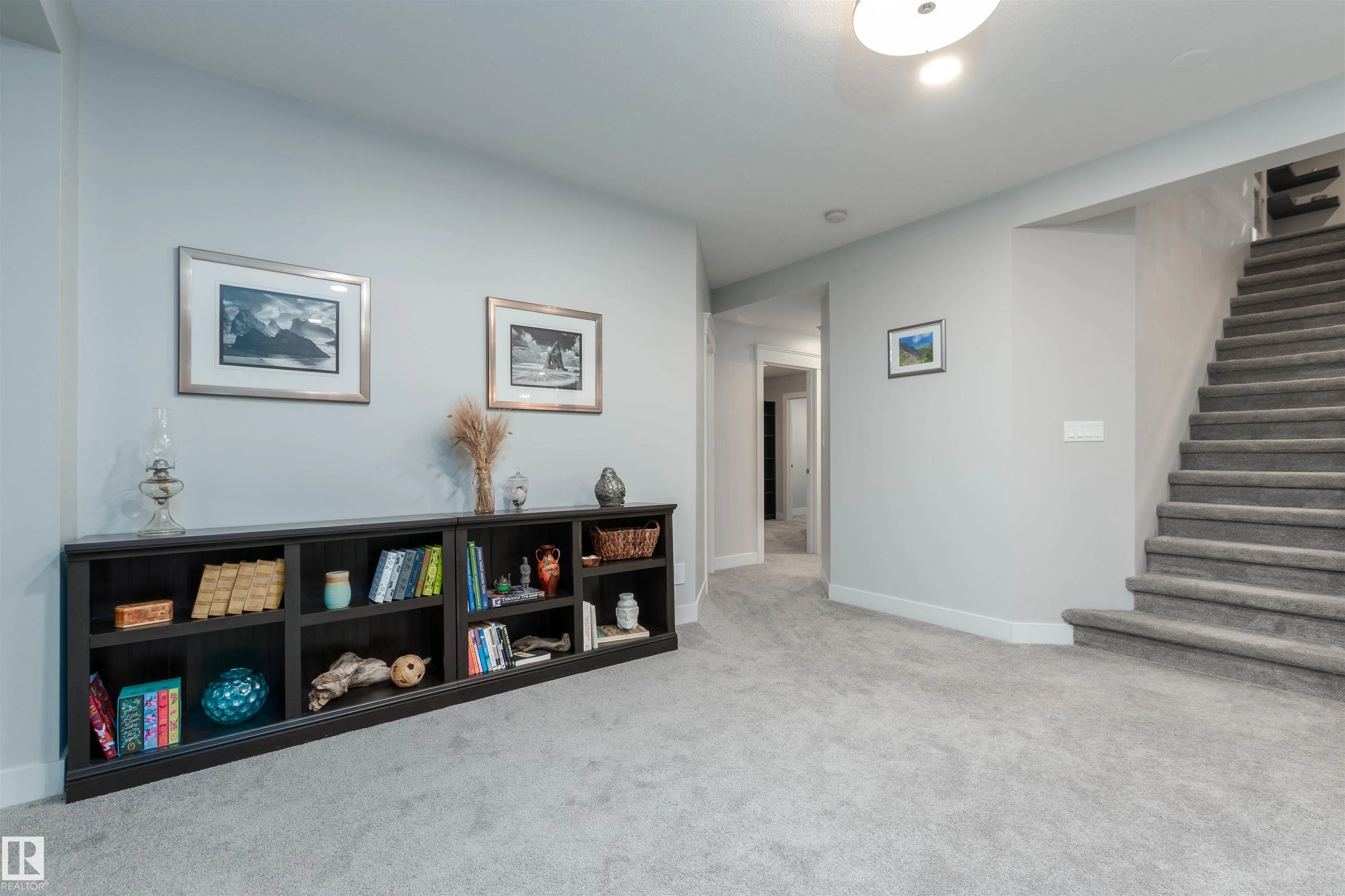 102 RIDGEMONT Crescent
