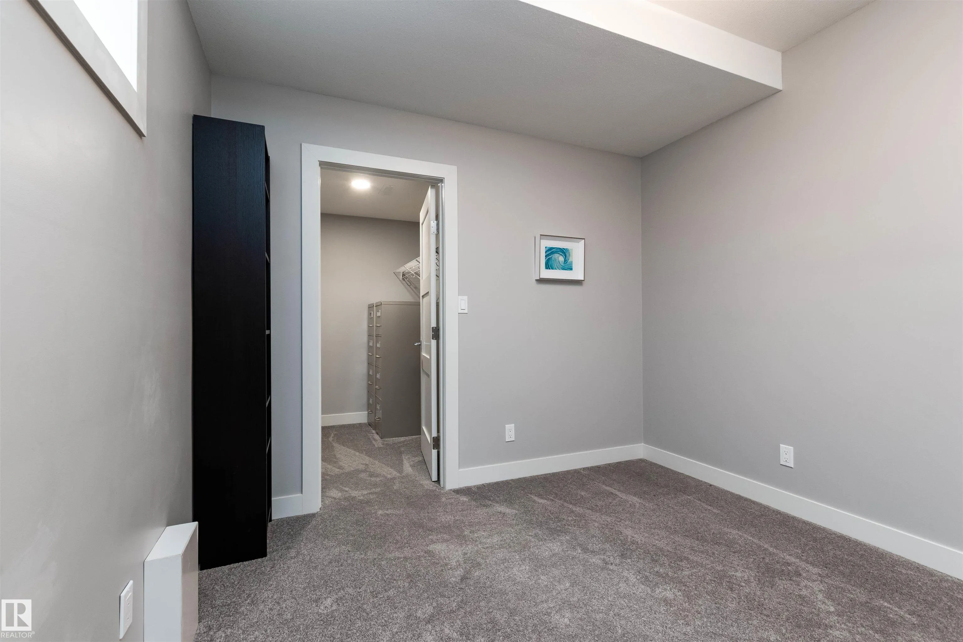 102 RIDGEMONT Crescent