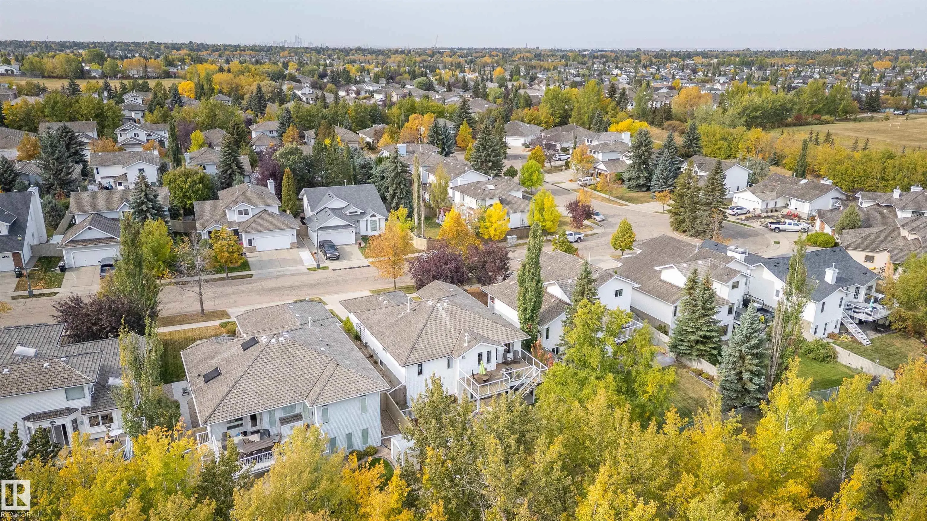102 RIDGEMONT Crescent