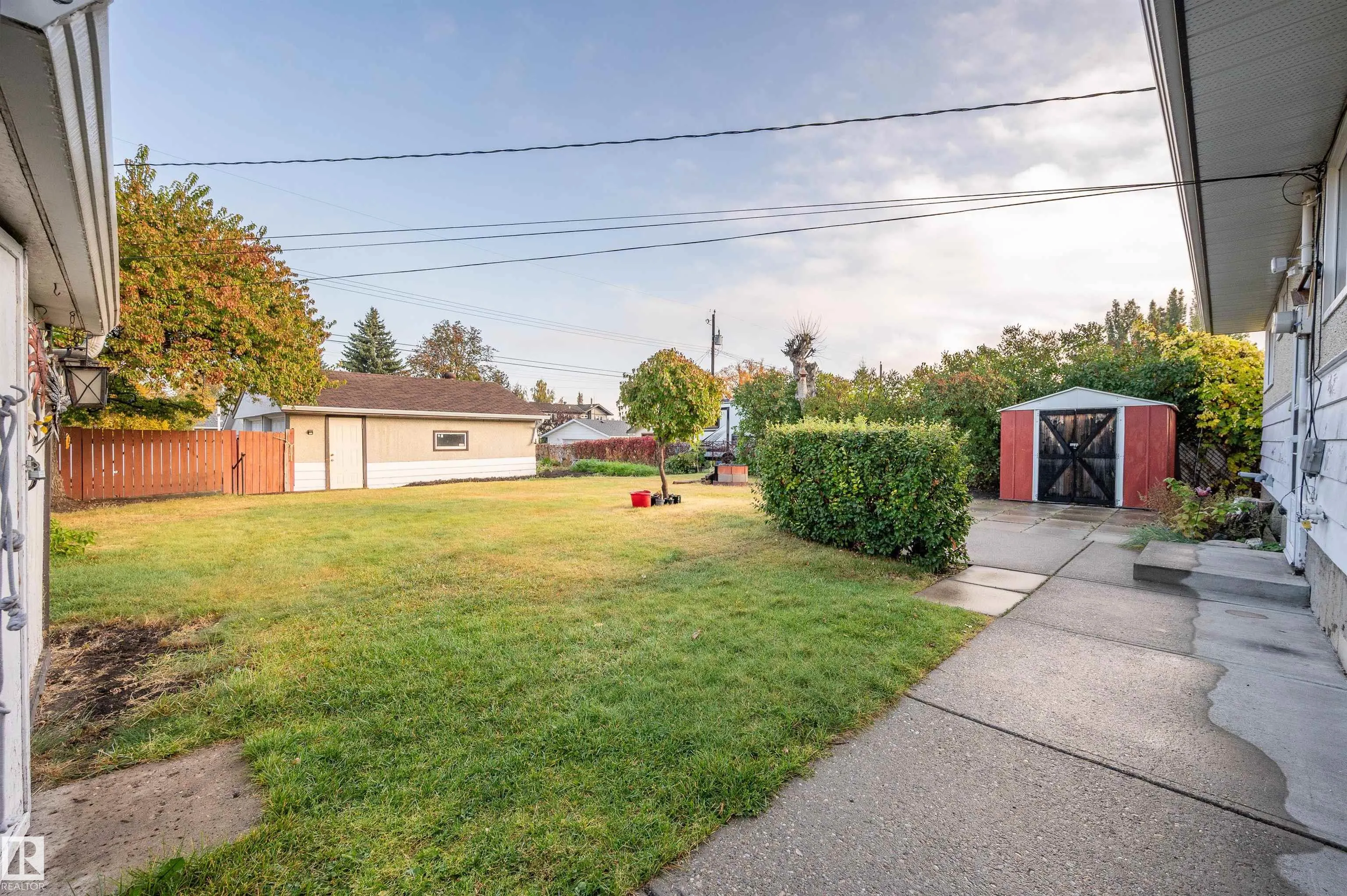 5416 105 Avenue