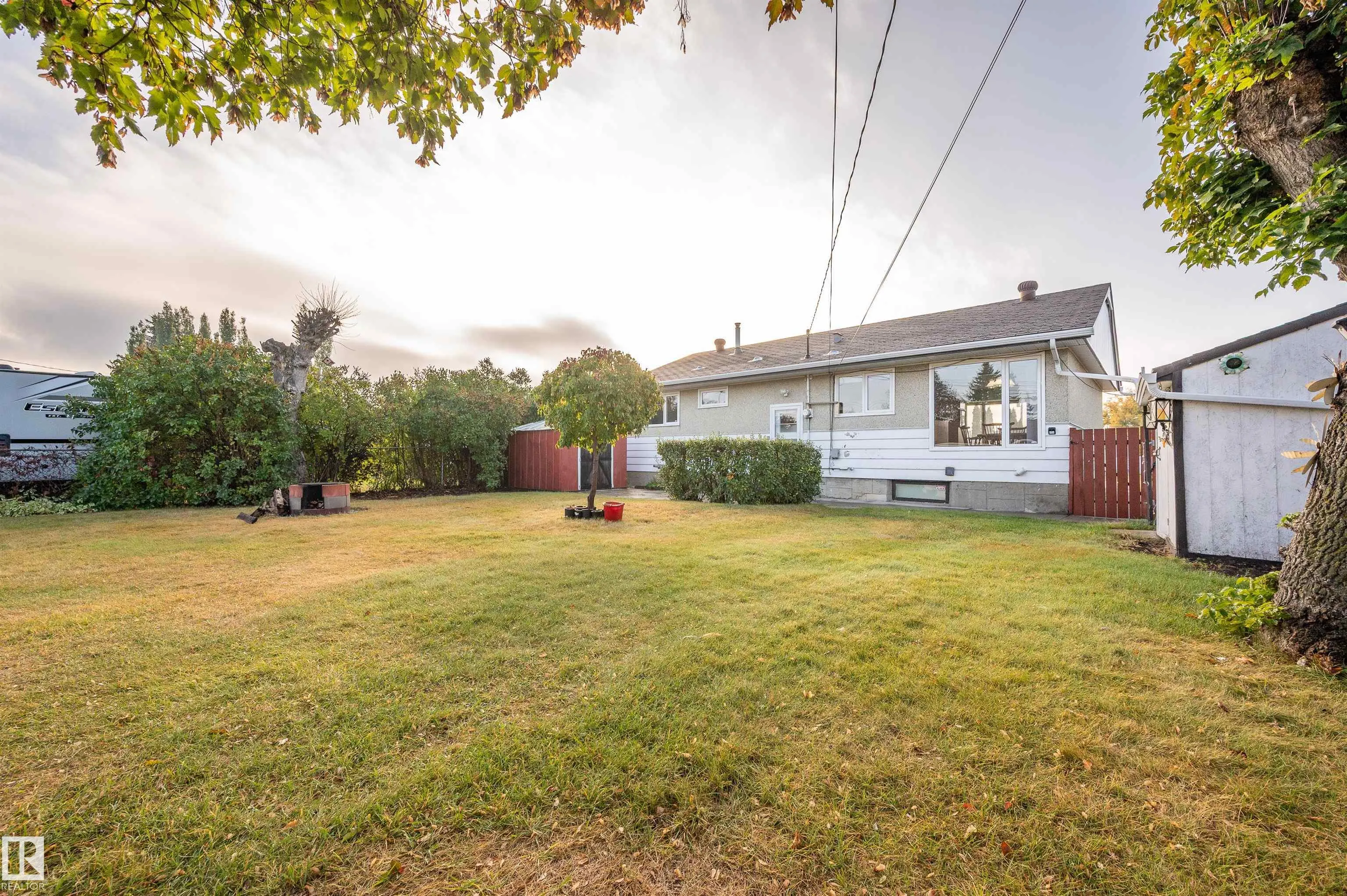 5416 105 Avenue
