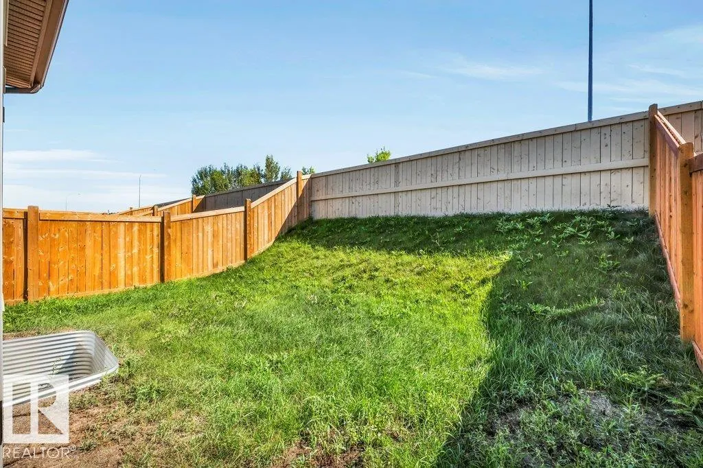 5075 Andison Close