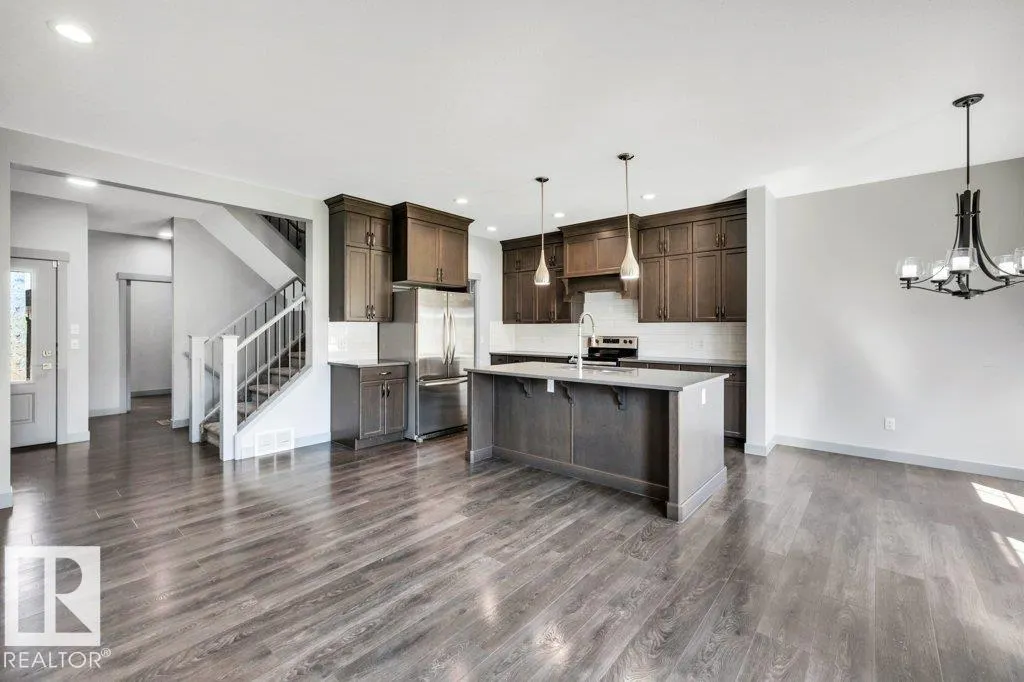5075 Andison Close