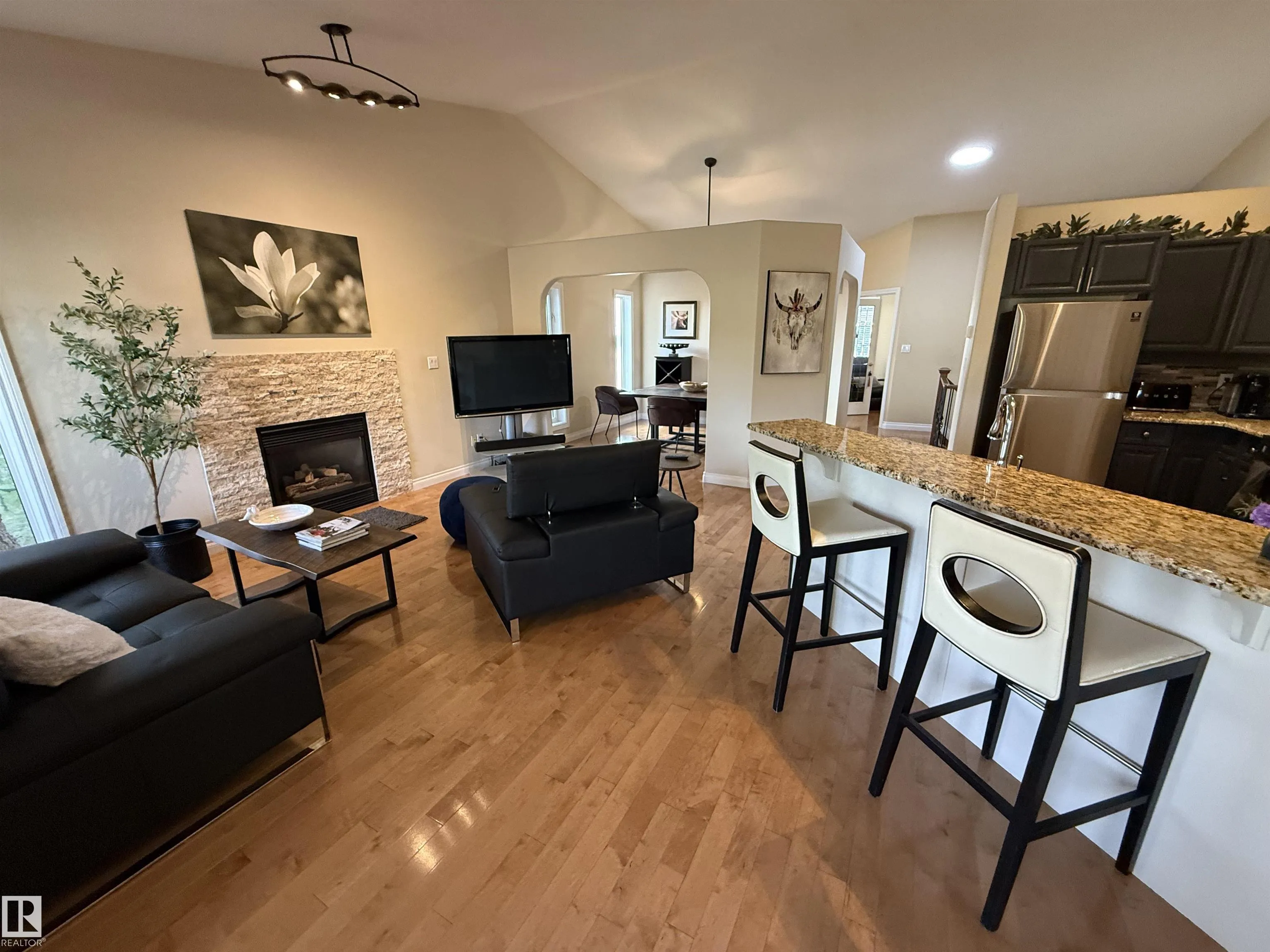 925 PICARD Drive