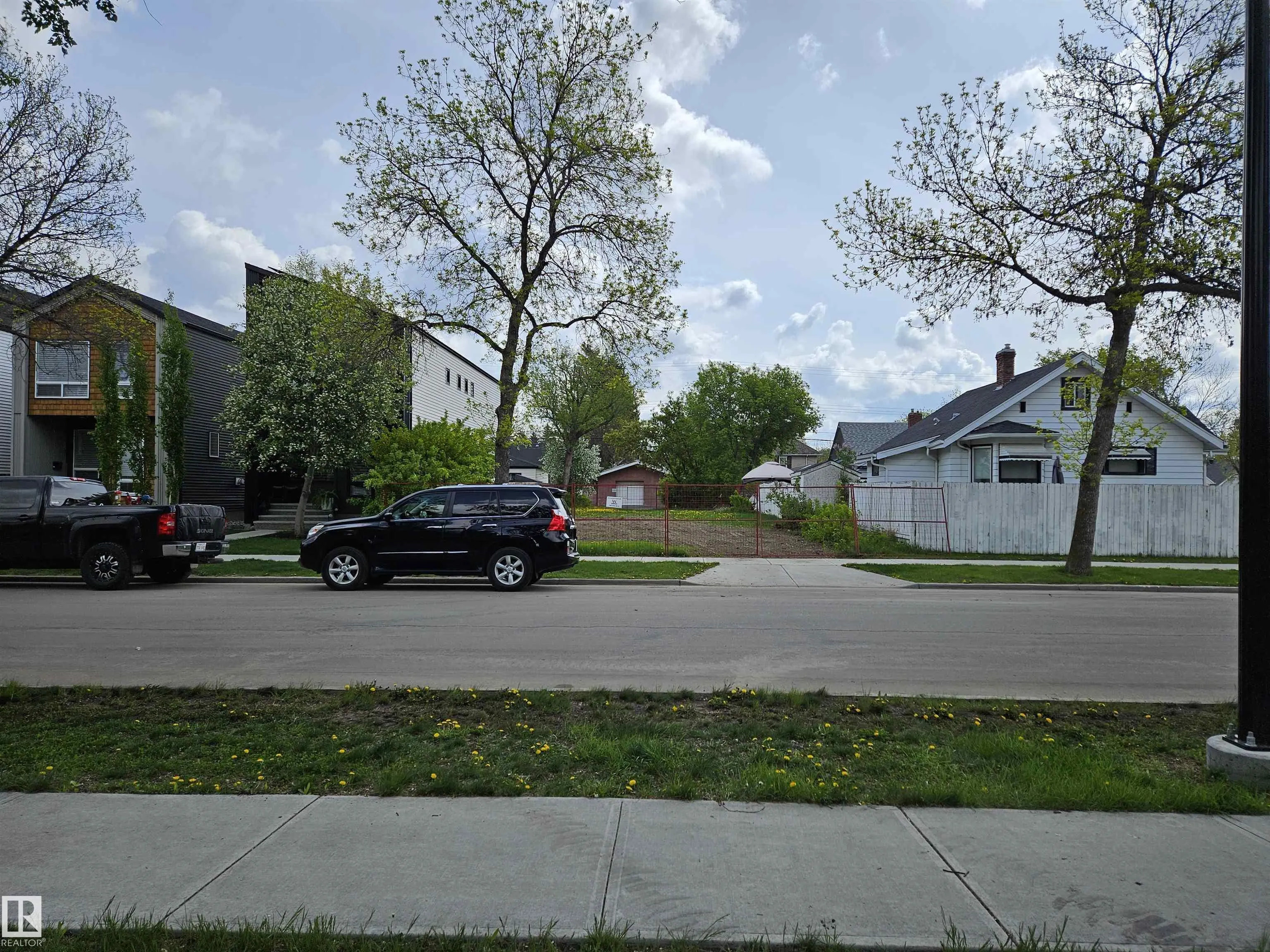 11207 128 Street