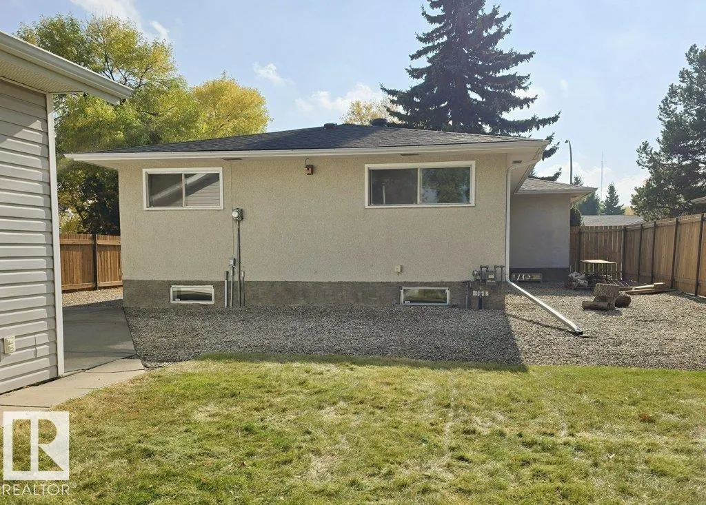 16 STARLING Drive