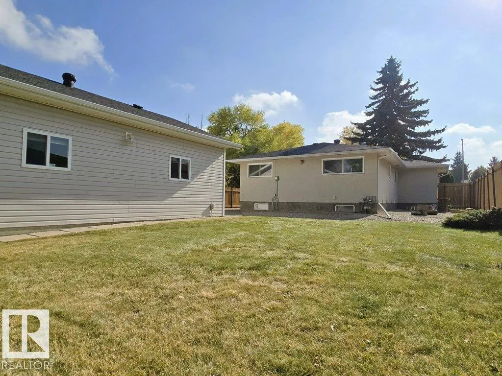 16 STARLING Drive