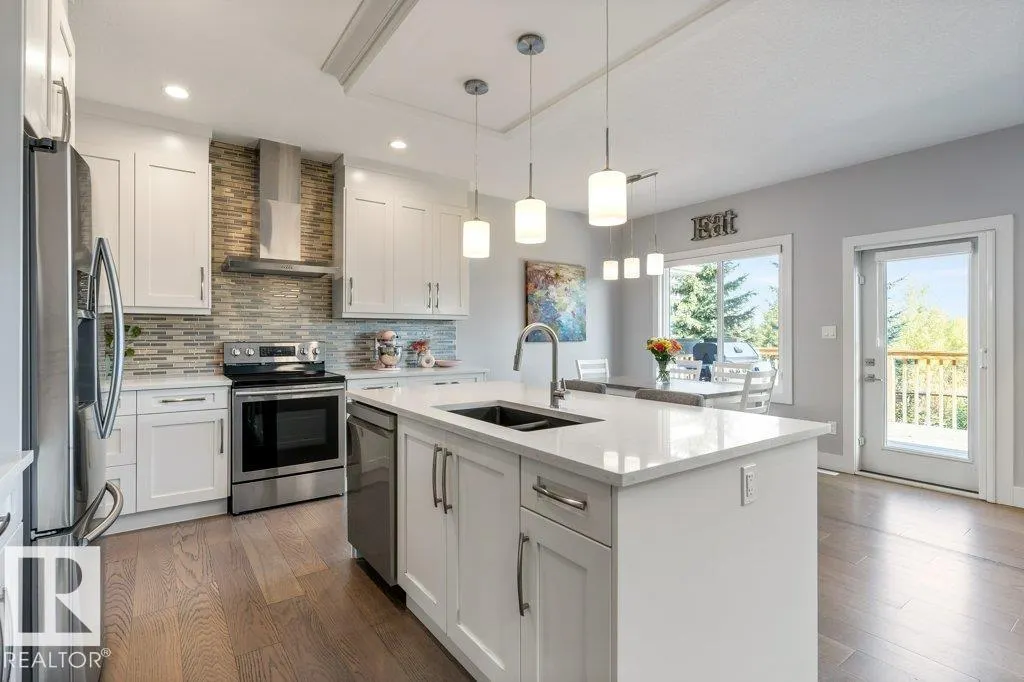 1714 TANAGER Close
