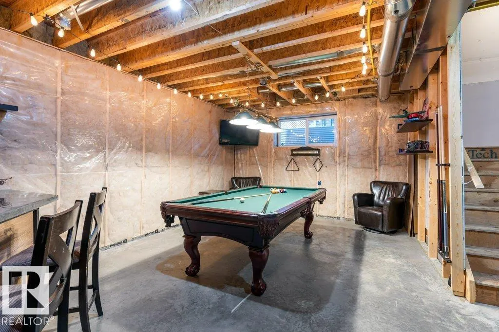 1714 TANAGER Close