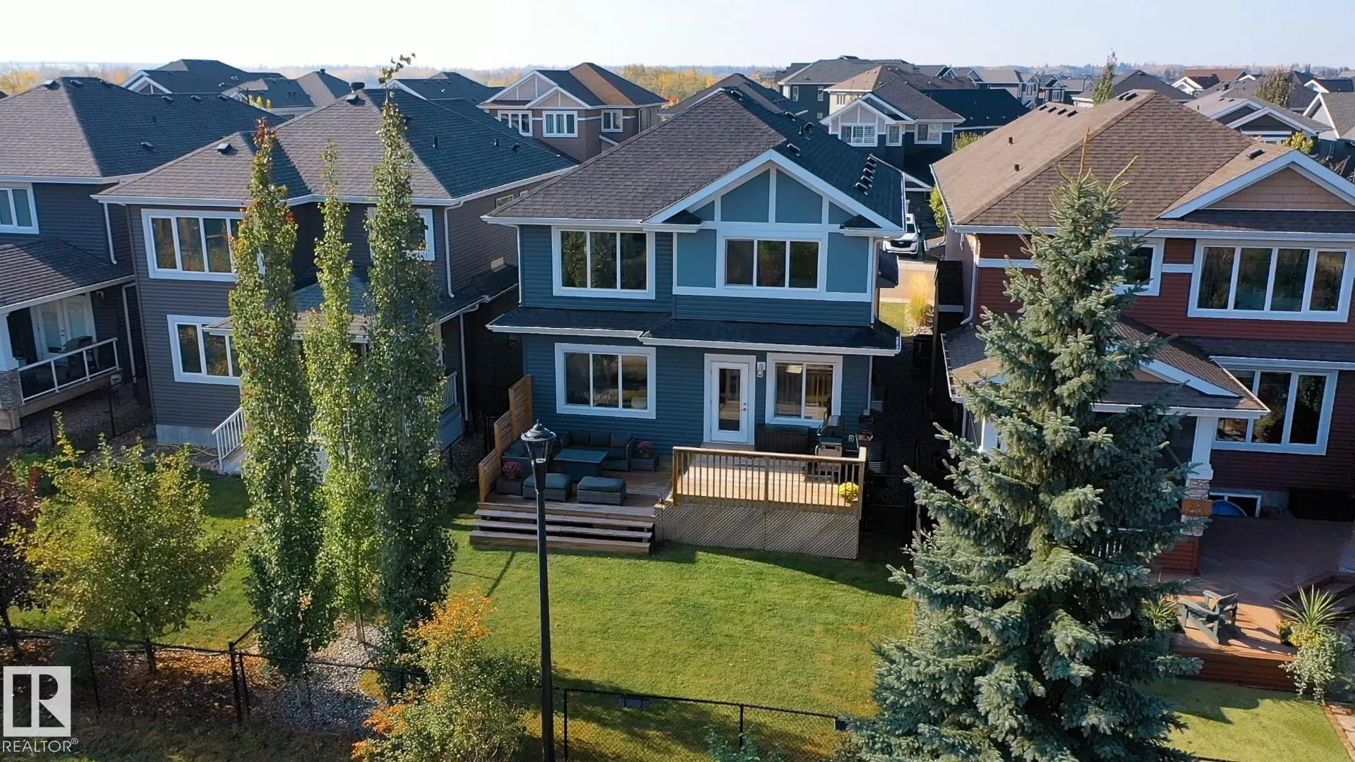 1714 TANAGER Close