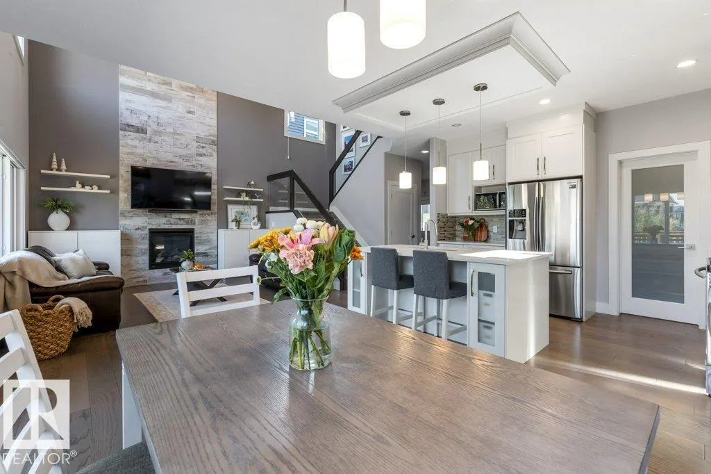 1714 TANAGER Close