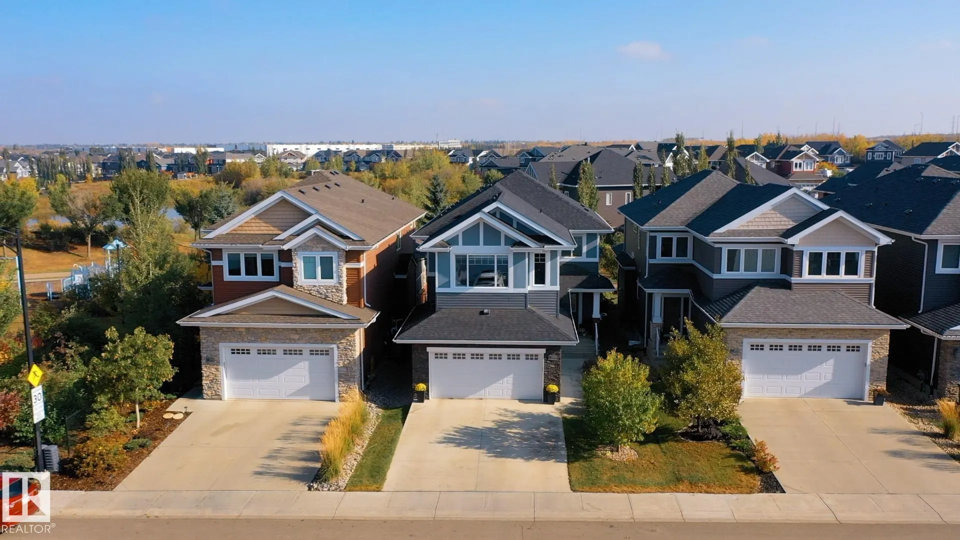 1714 TANAGER Close