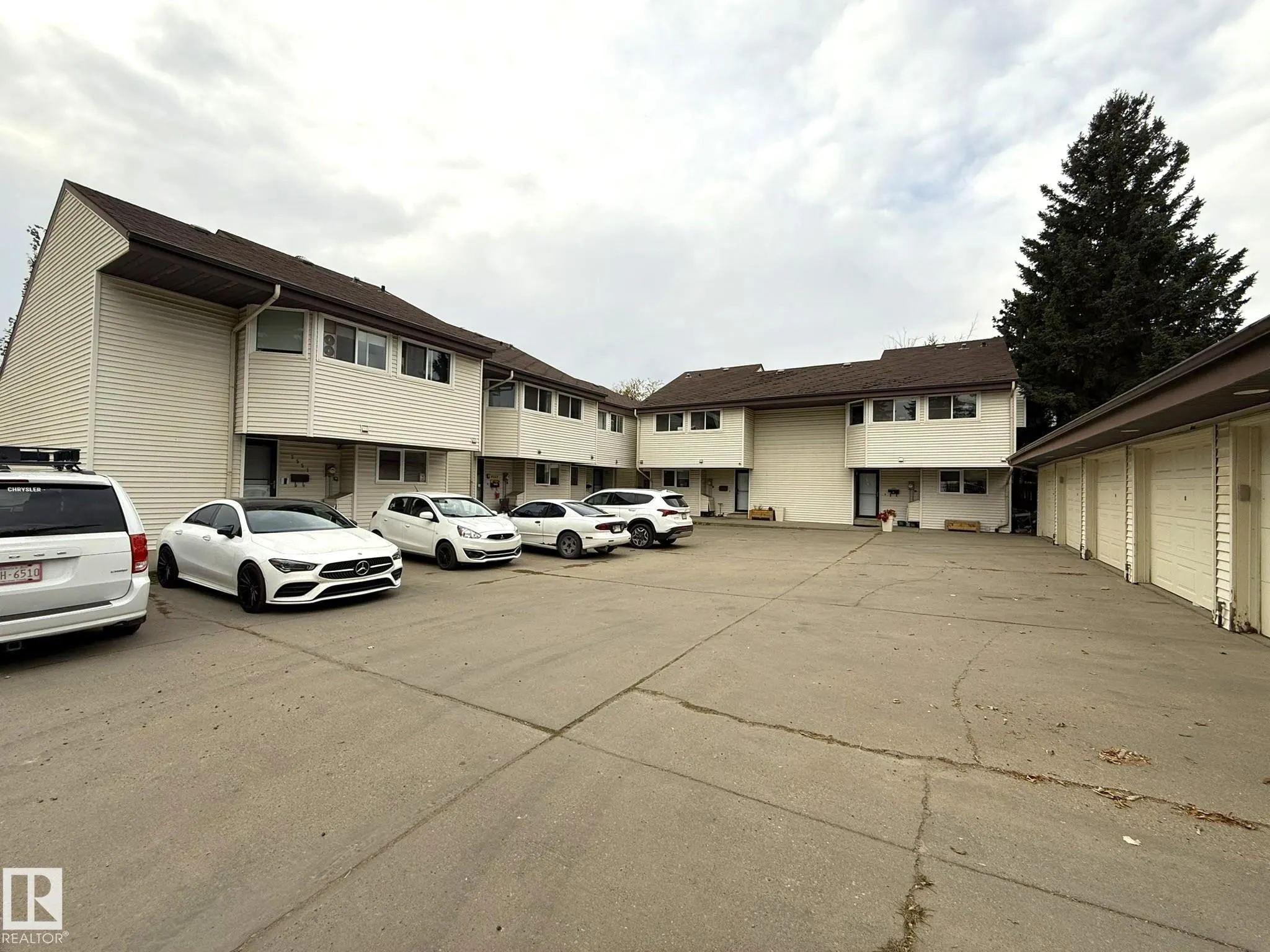 3557 MILL WOODS Road