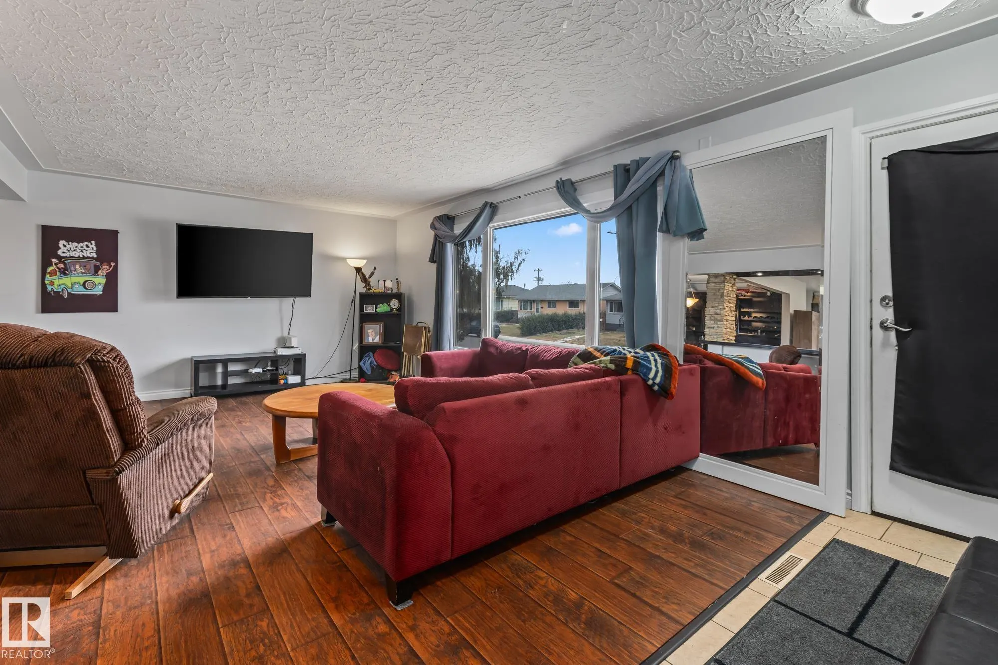 12903/12905 96 Street