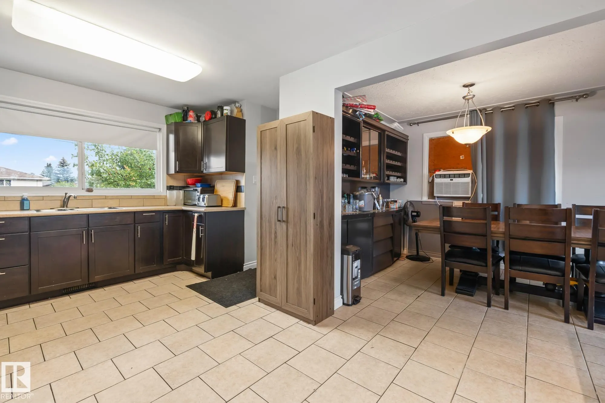 12903/12905 96 Street