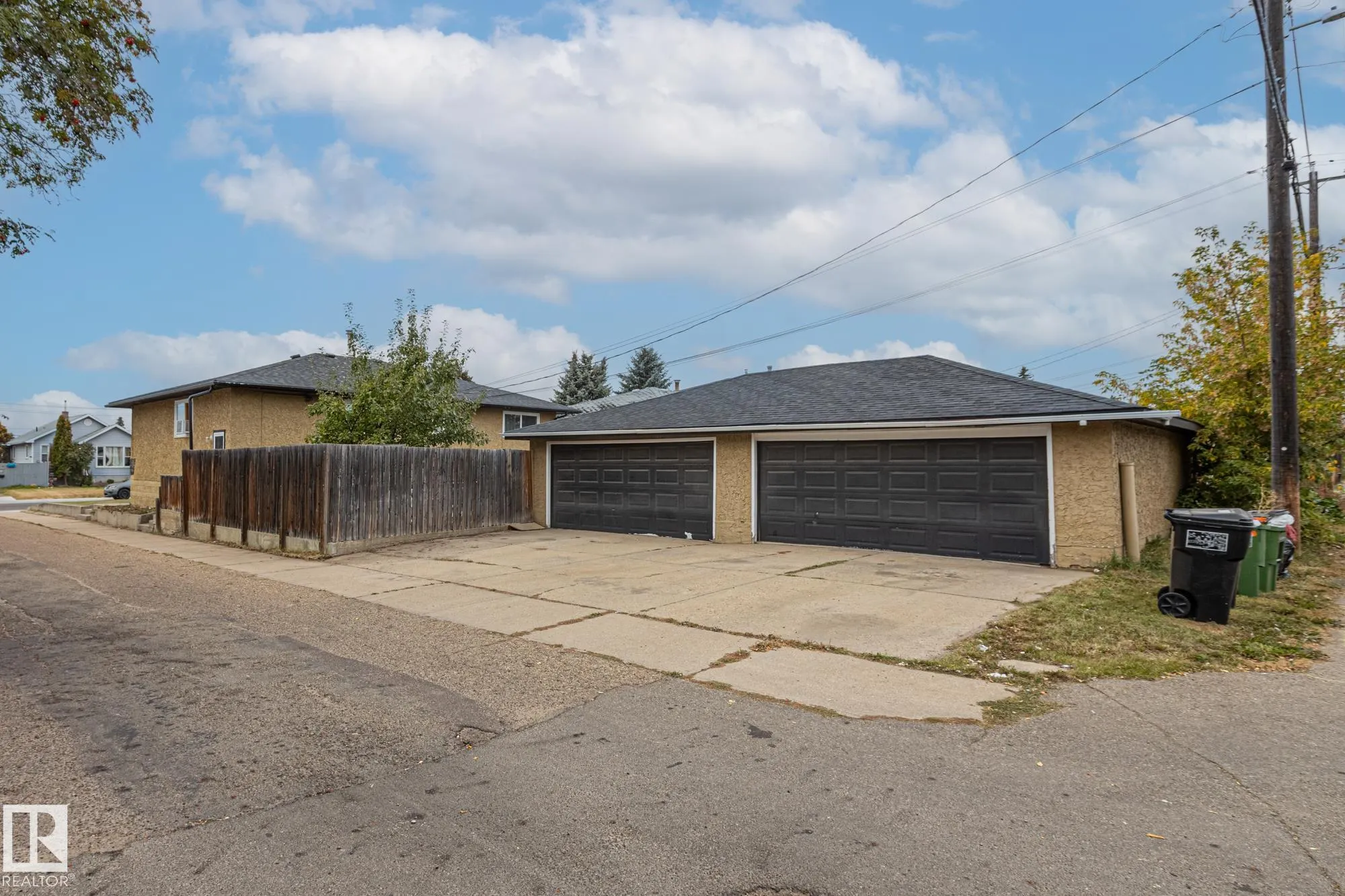 12903/12905 96 Street