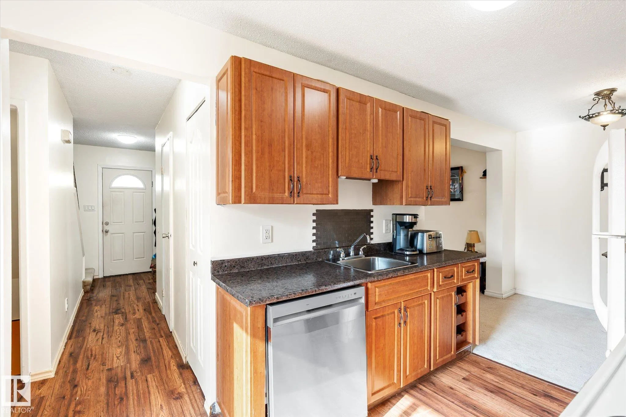283 PRIMROSE GARDENS Gardens