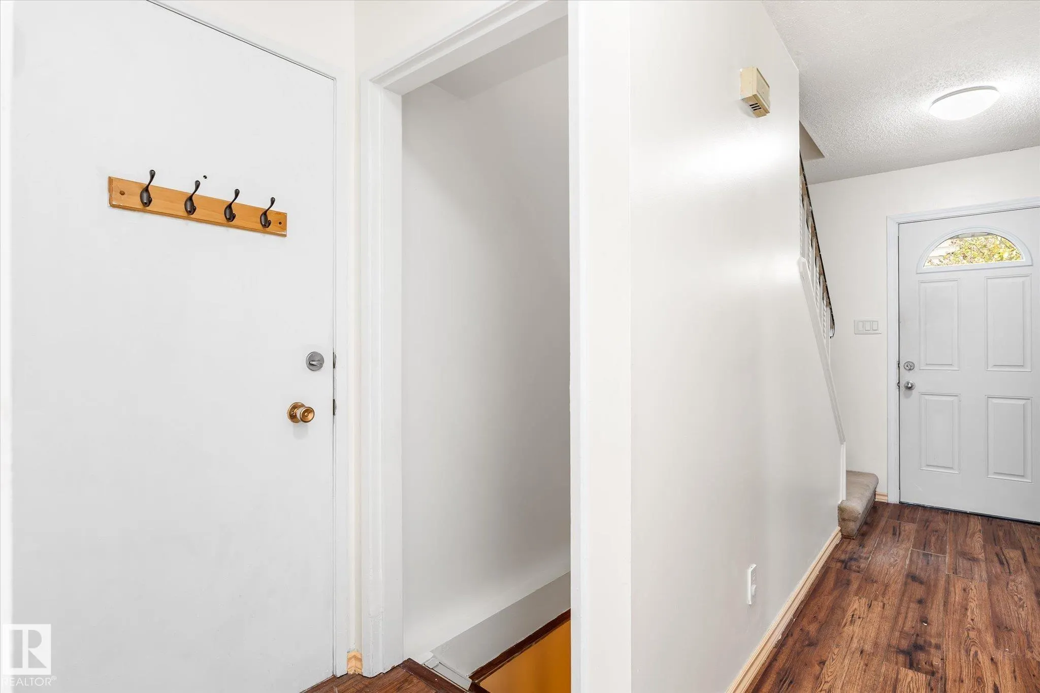 283 PRIMROSE GARDENS Gardens