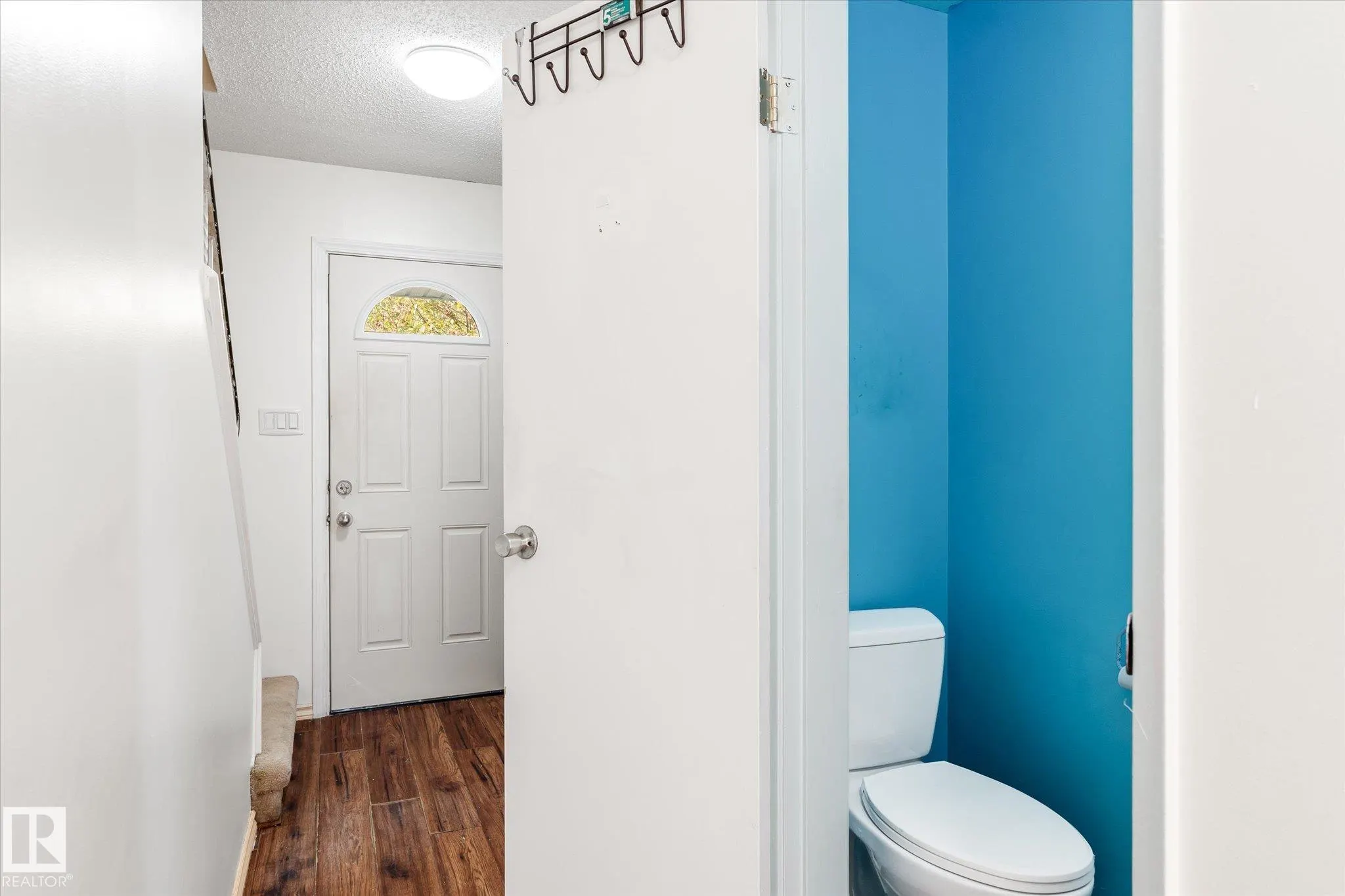 283 PRIMROSE GARDENS Gardens