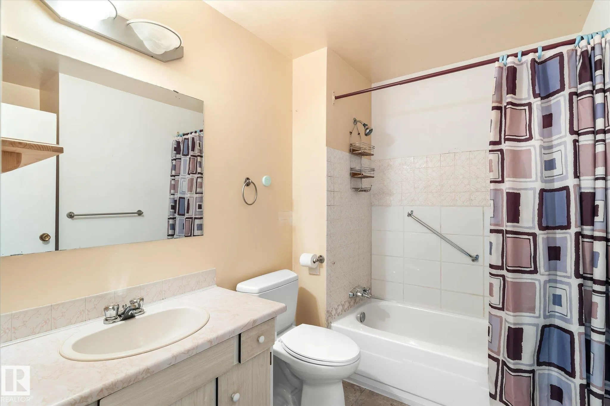 283 PRIMROSE GARDENS Gardens