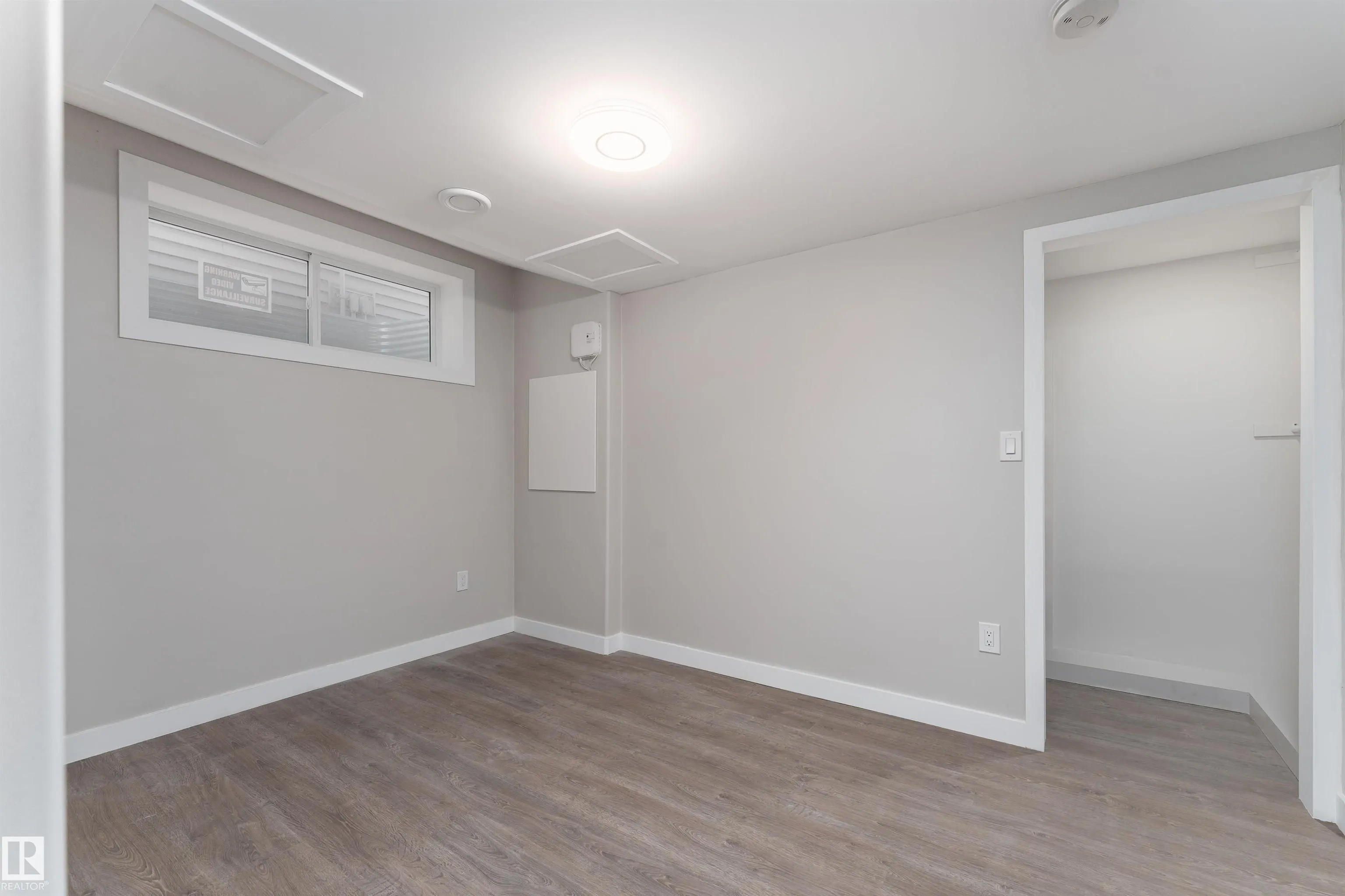 2504 AMERONGEN Crescent