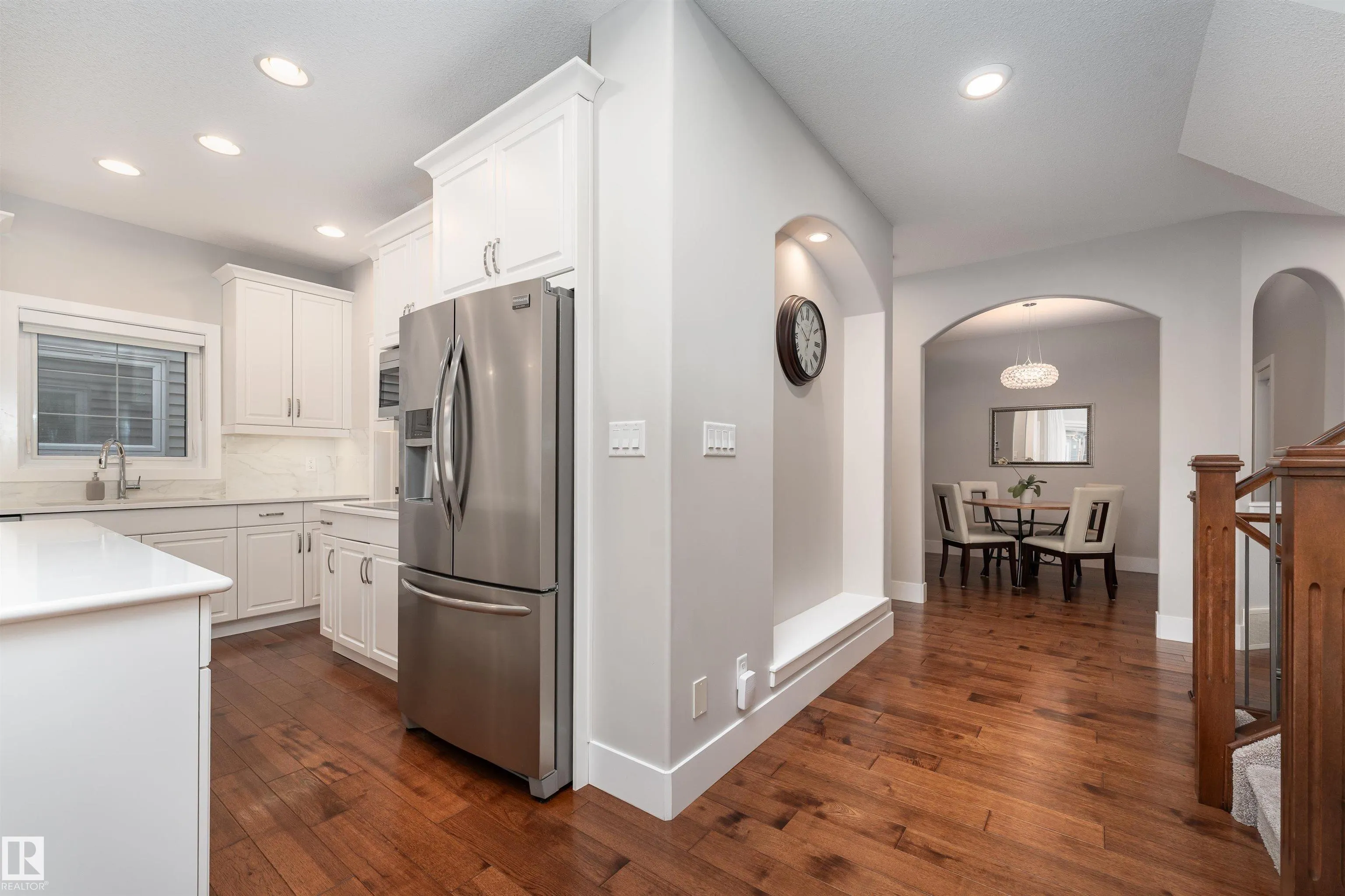 2504 AMERONGEN Crescent