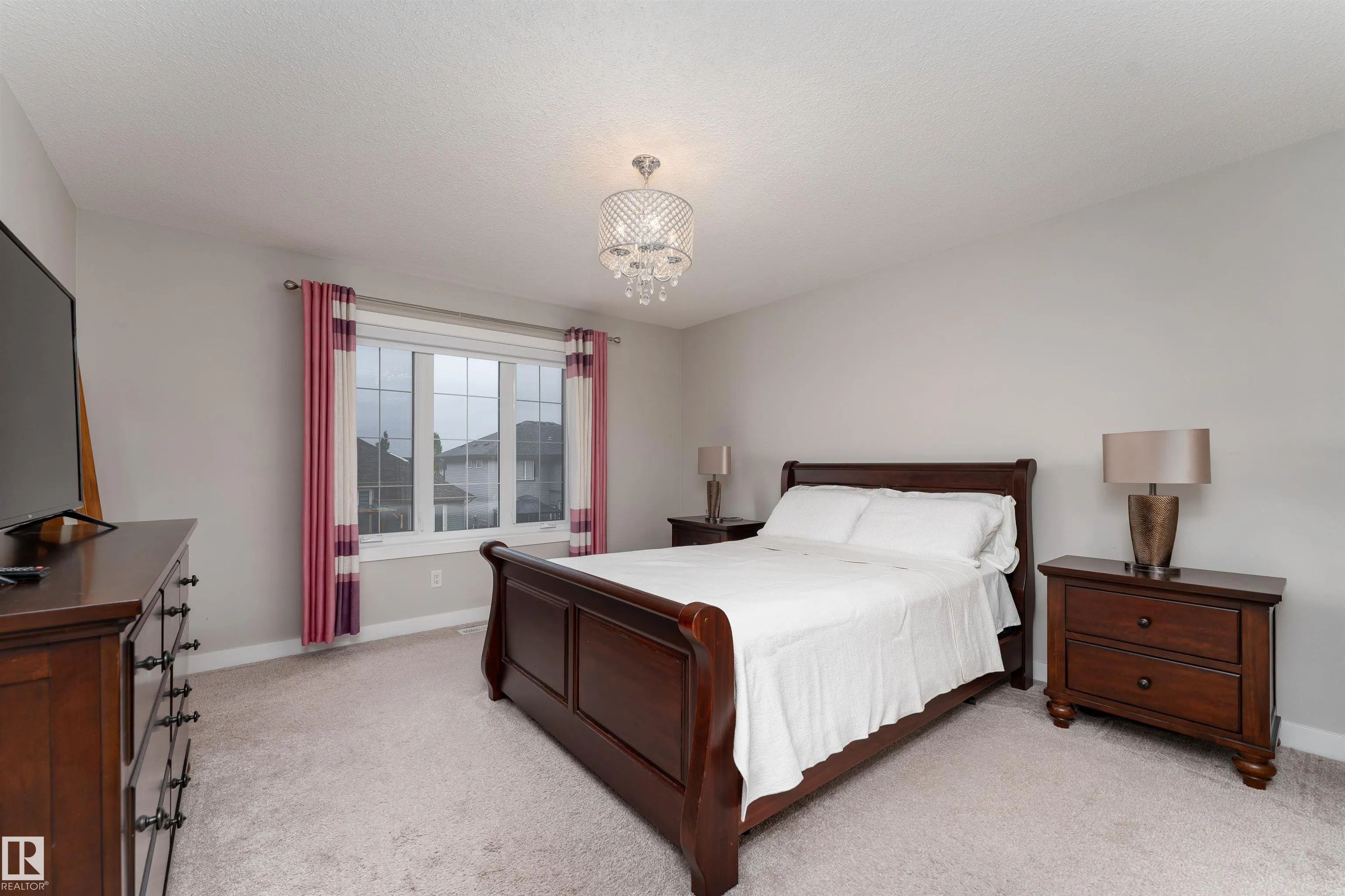 2504 AMERONGEN Crescent