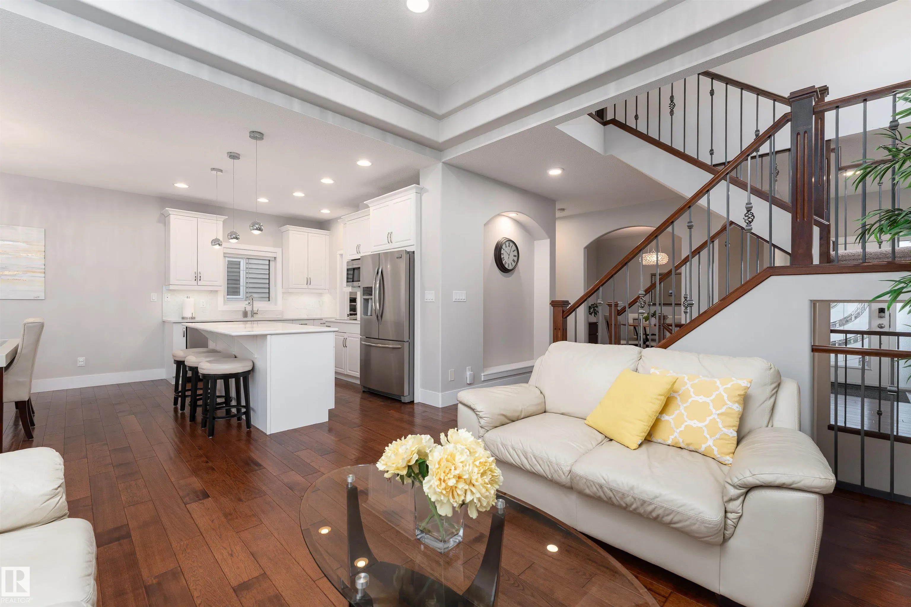 2504 AMERONGEN Crescent