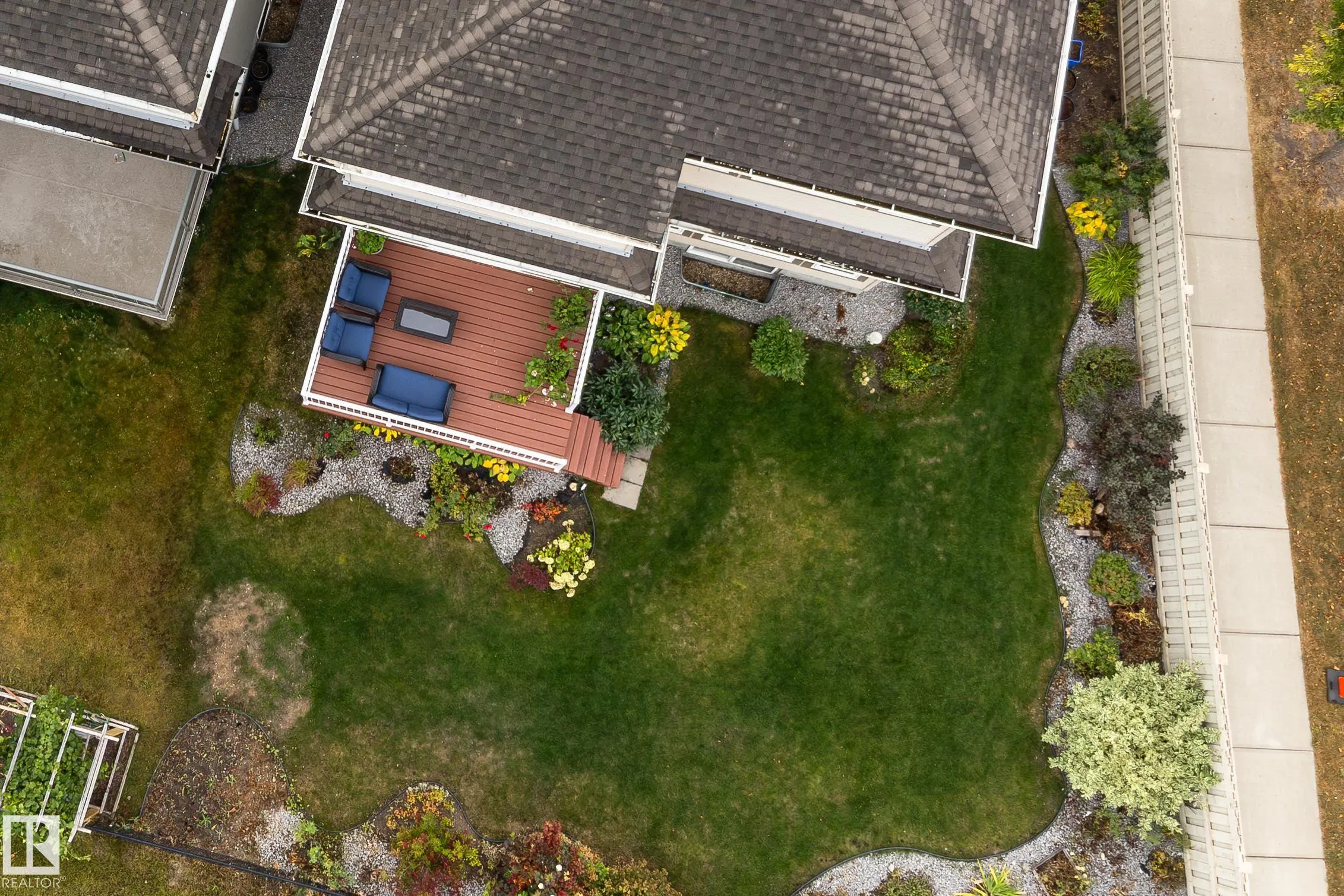 2504 AMERONGEN Crescent