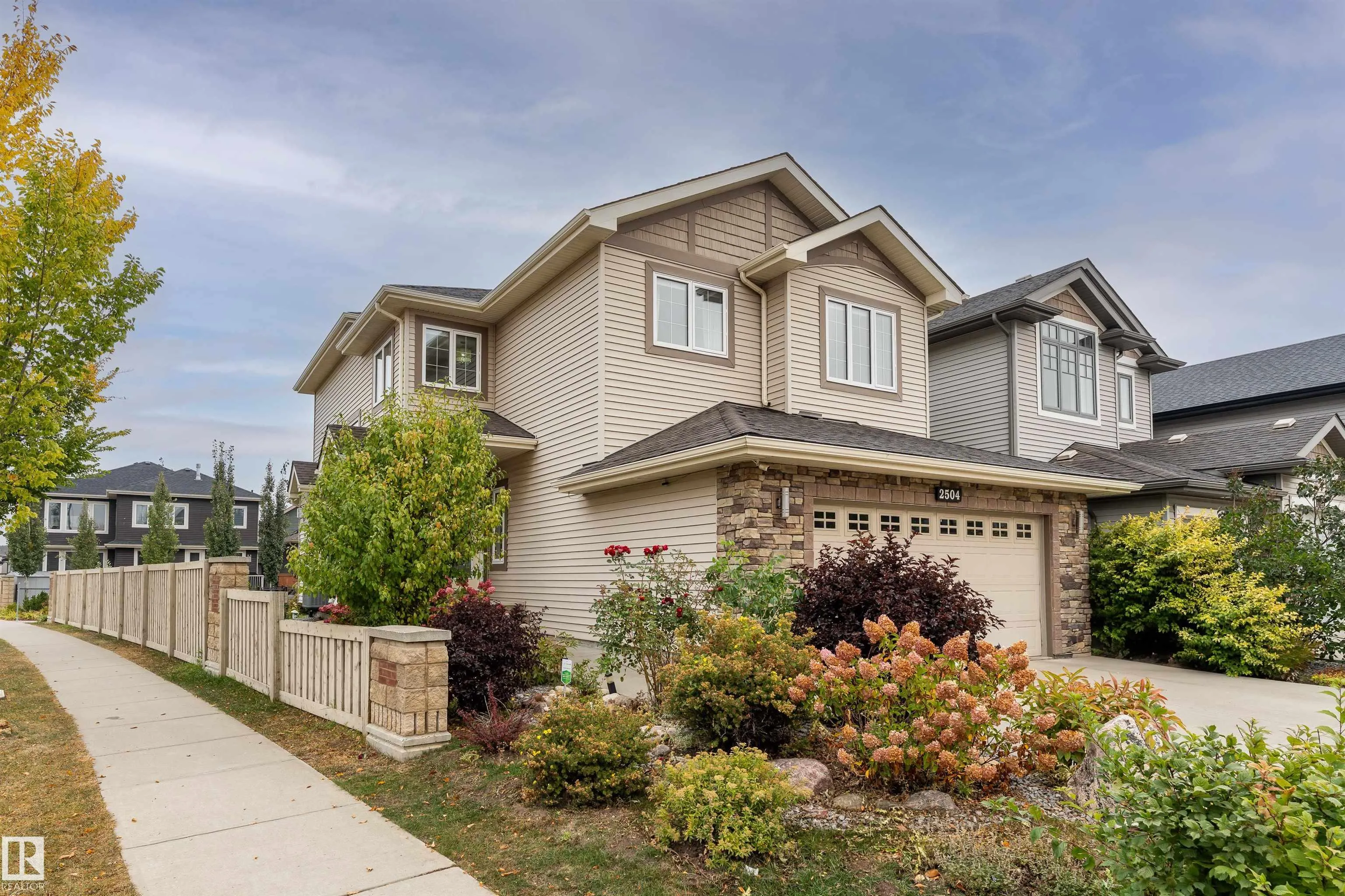 2504 AMERONGEN Crescent