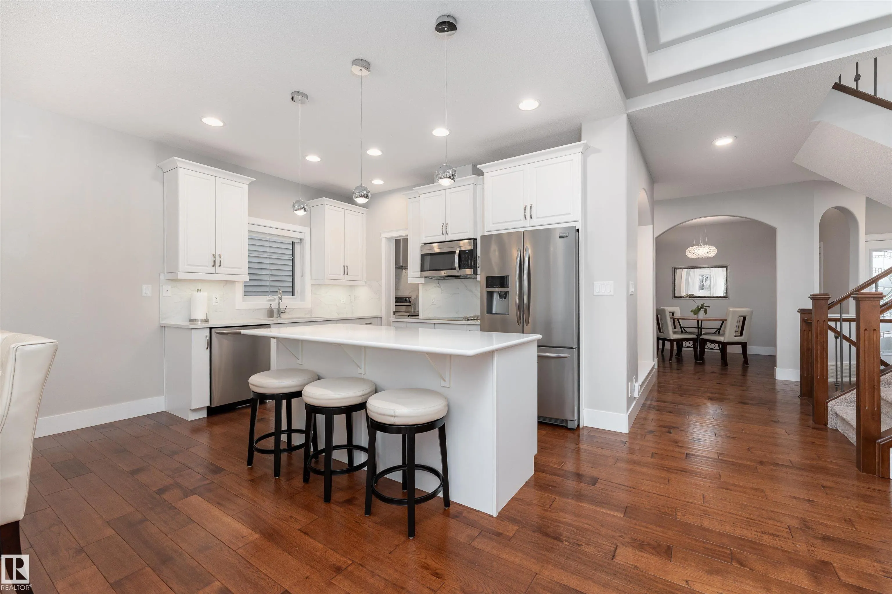 2504 AMERONGEN Crescent