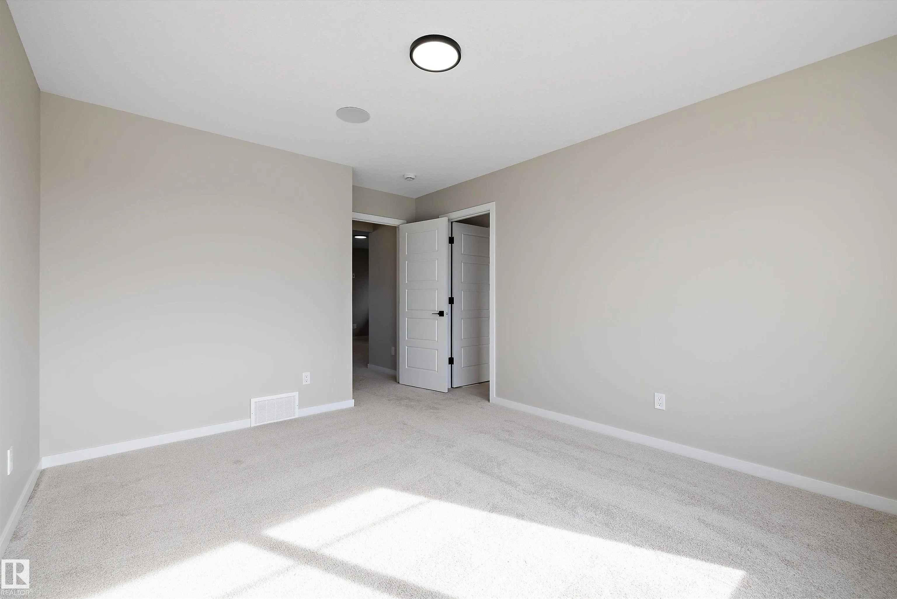 4544 Kinsella Link