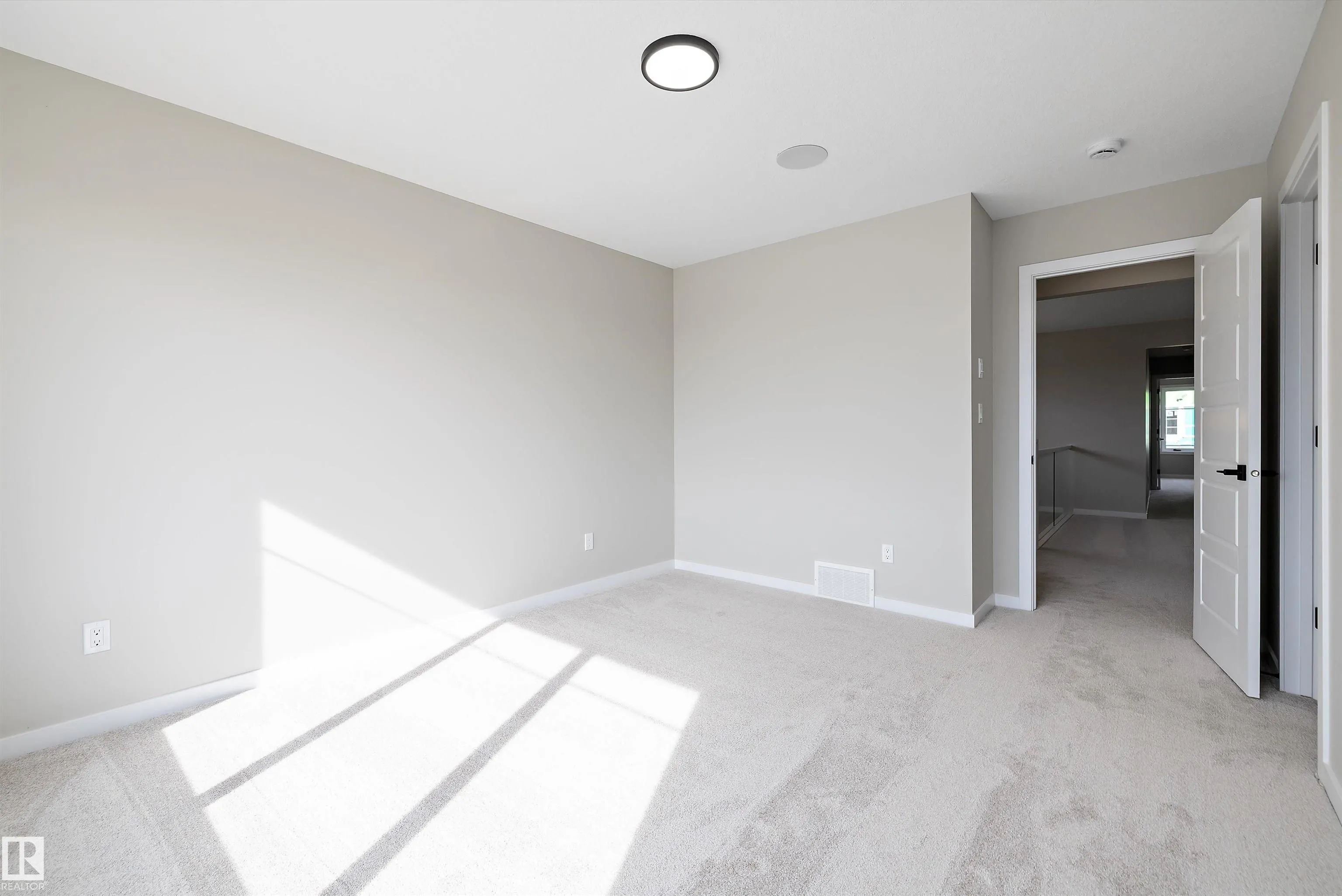 4544 Kinsella Link