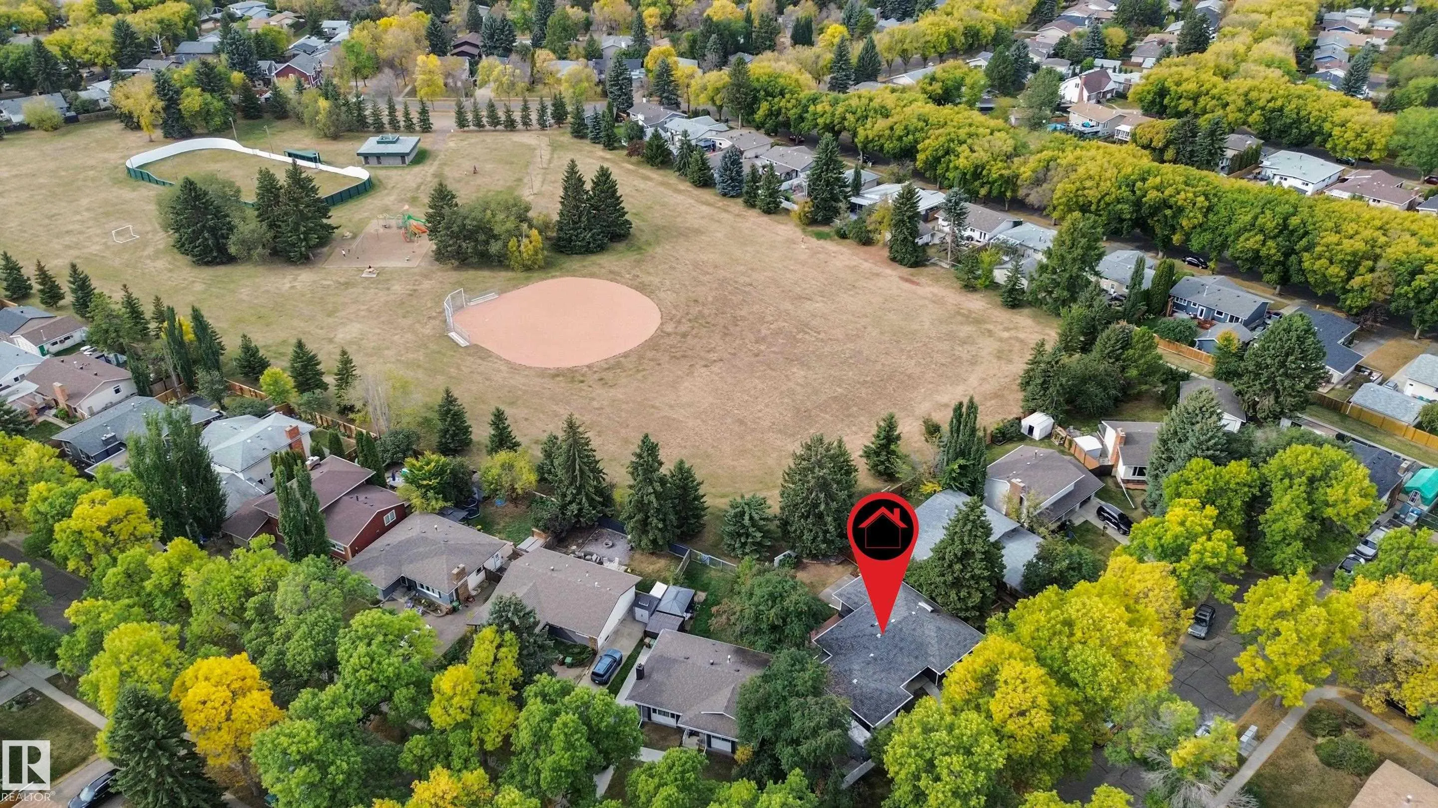 40 FERNWOOD Crescent