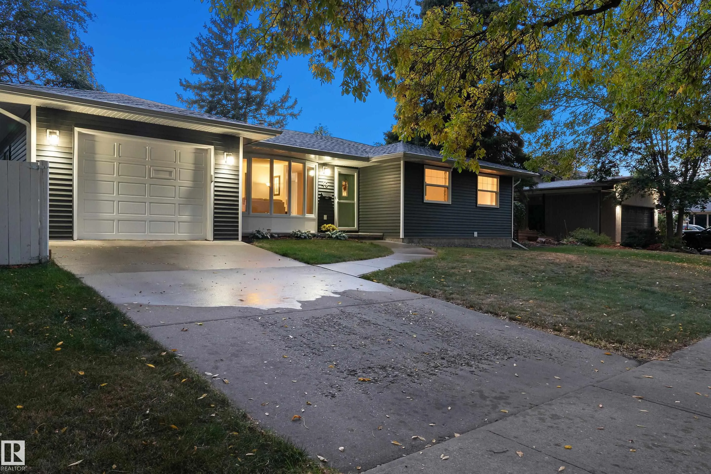 40 FERNWOOD Crescent