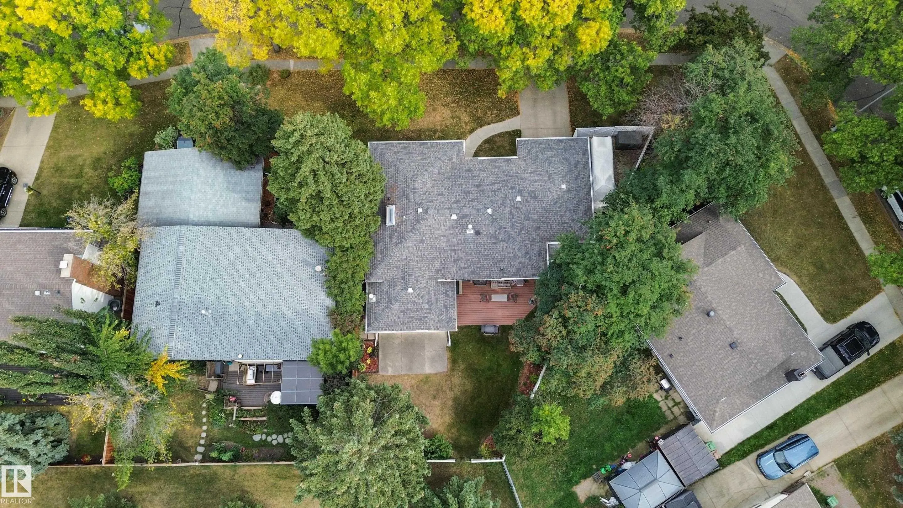 40 FERNWOOD Crescent