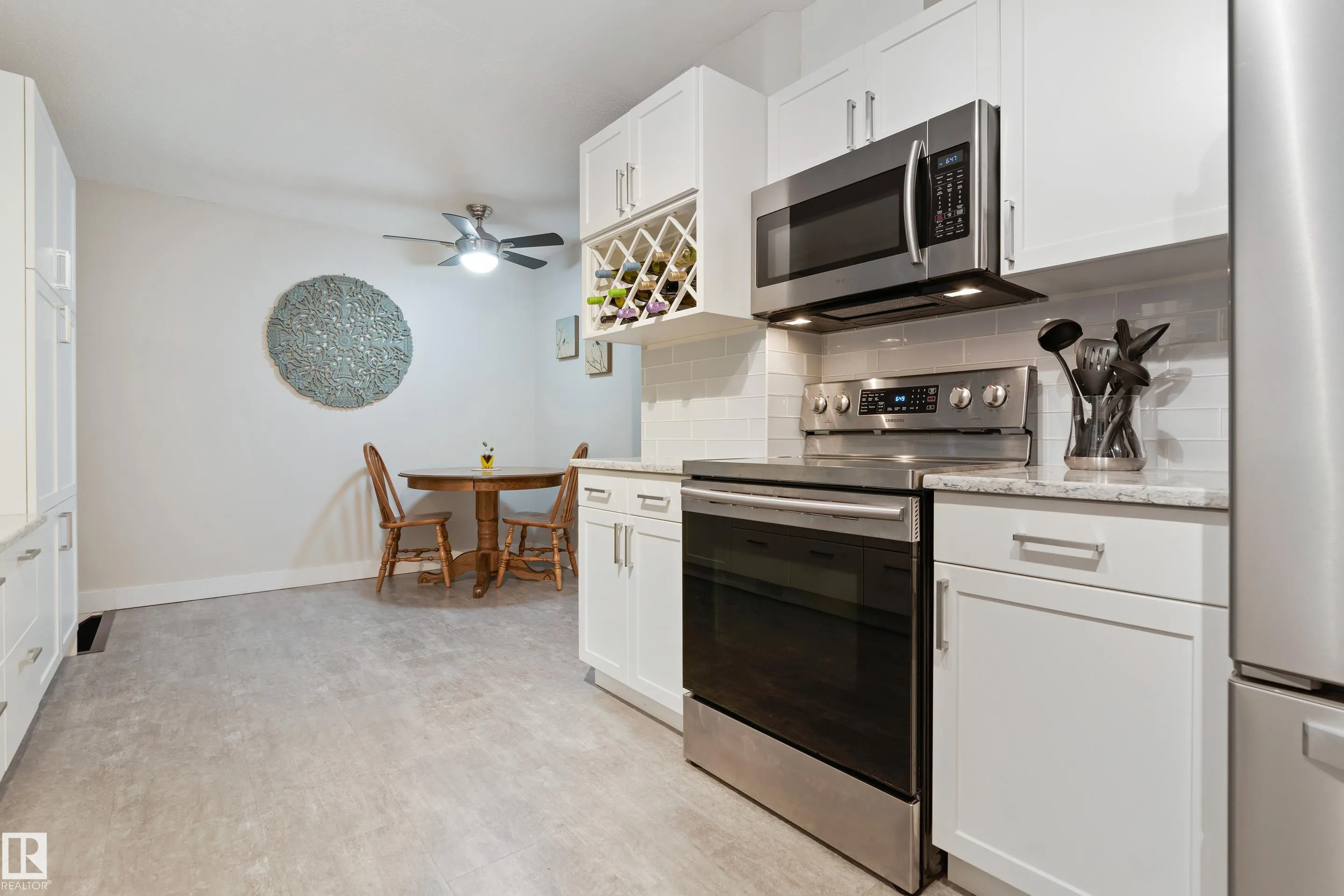 40 FERNWOOD Crescent