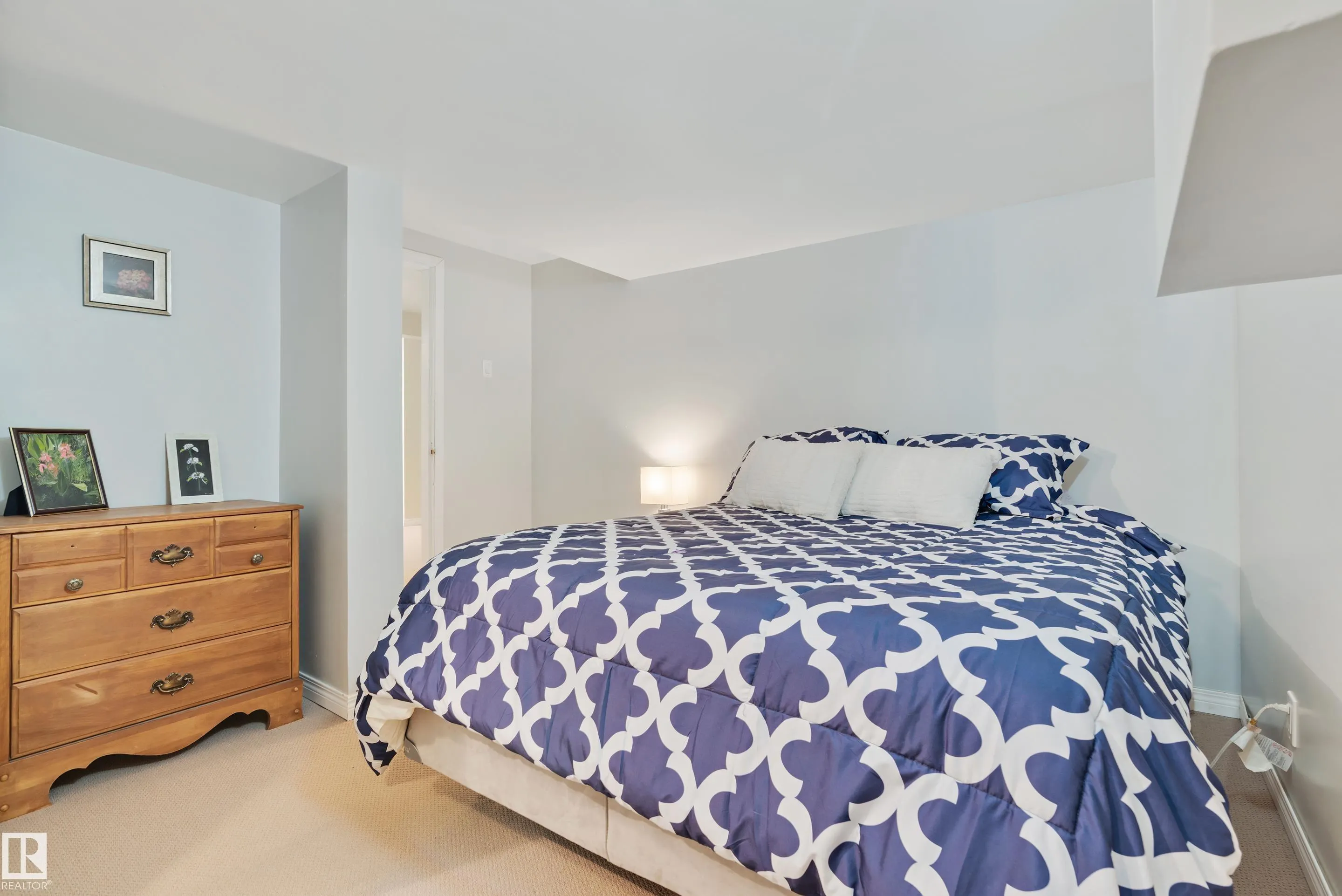 40 FERNWOOD Crescent