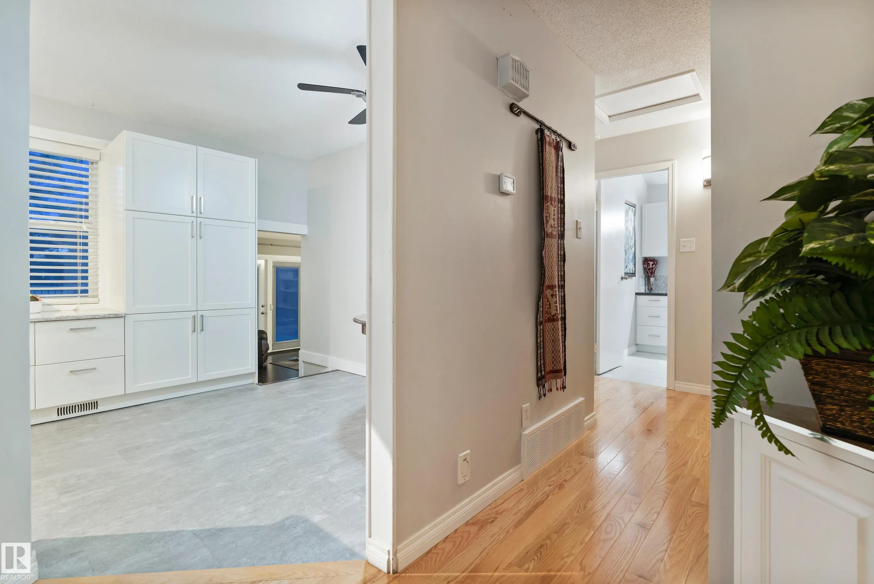 40 FERNWOOD Crescent