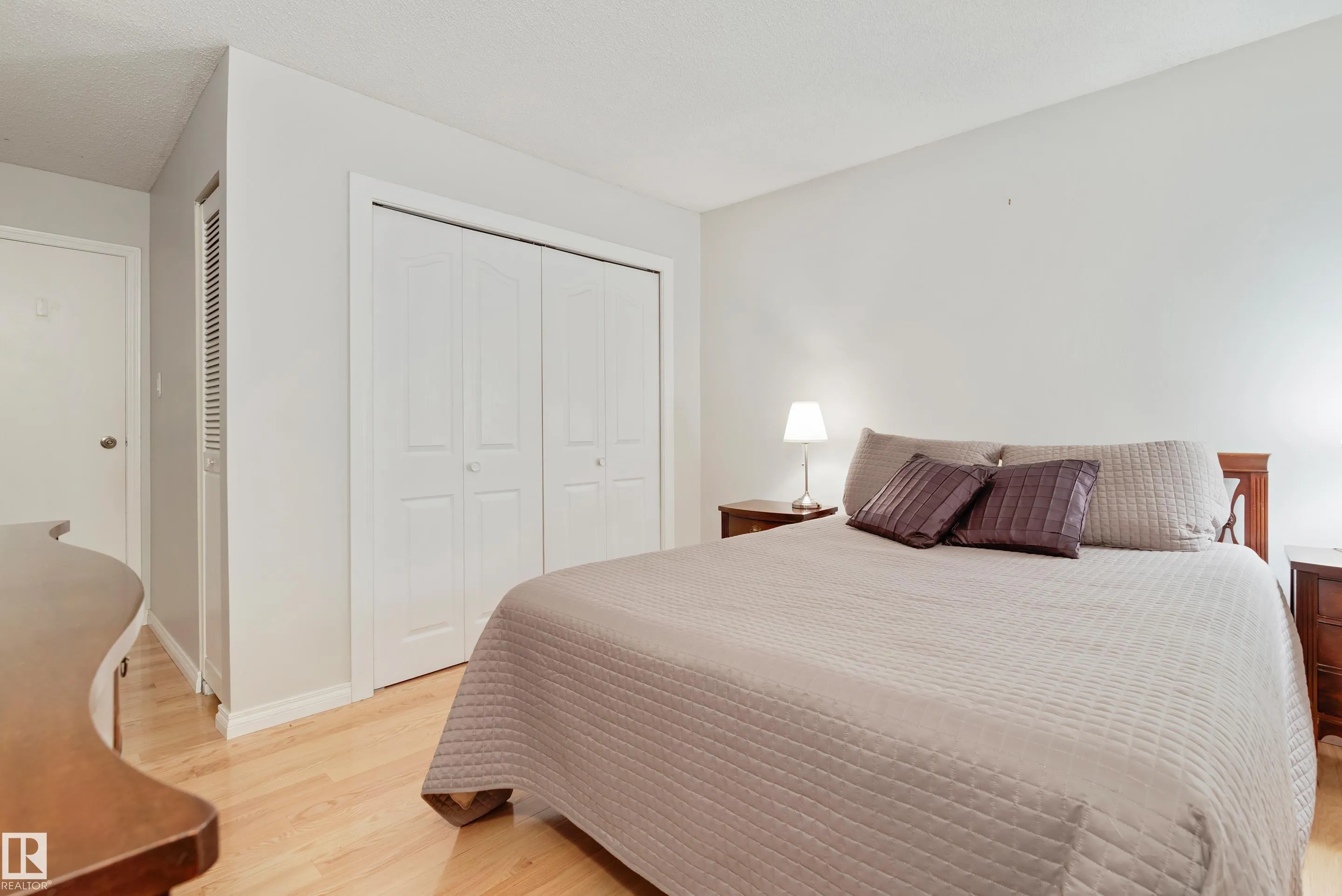 40 FERNWOOD Crescent