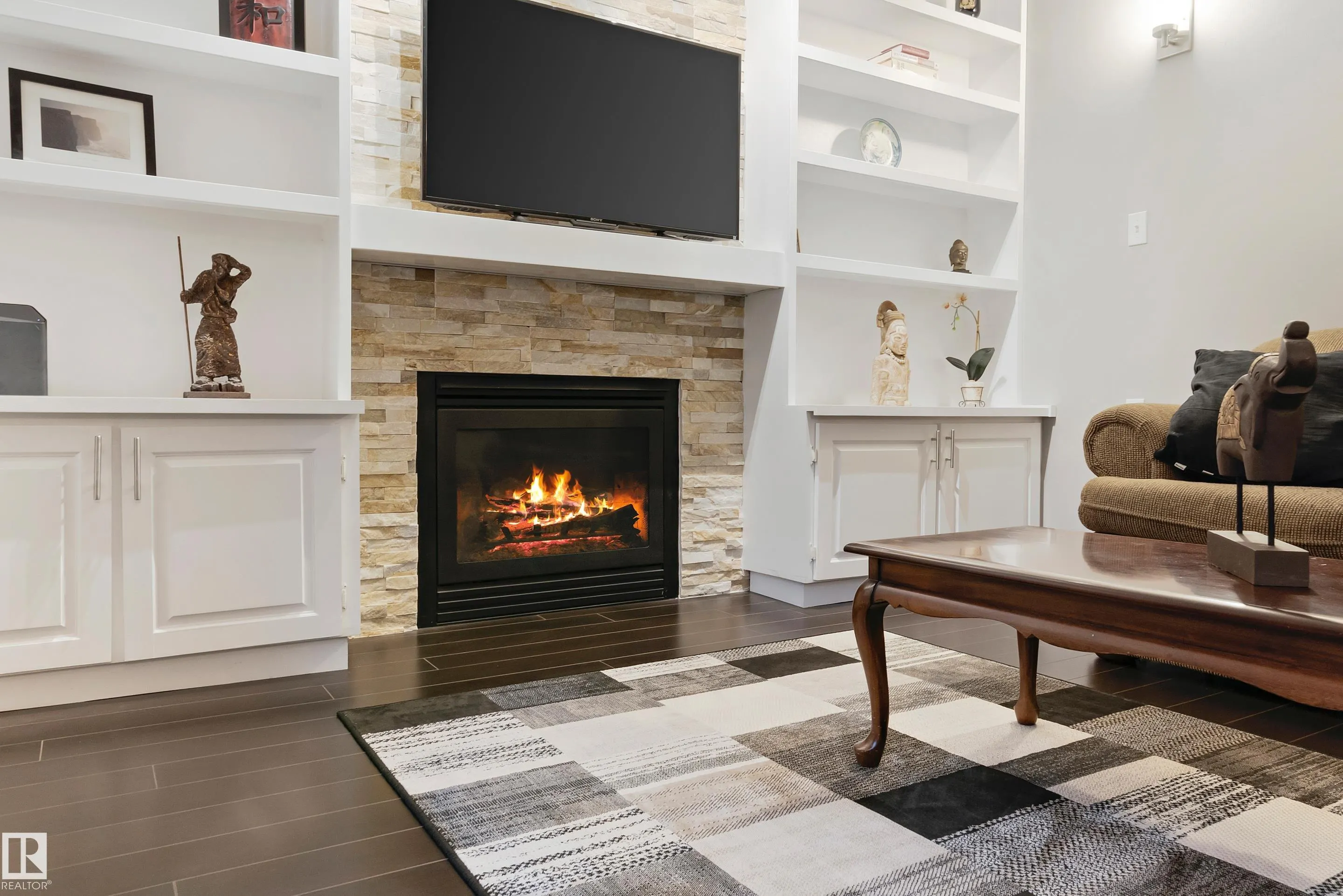 40 FERNWOOD Crescent