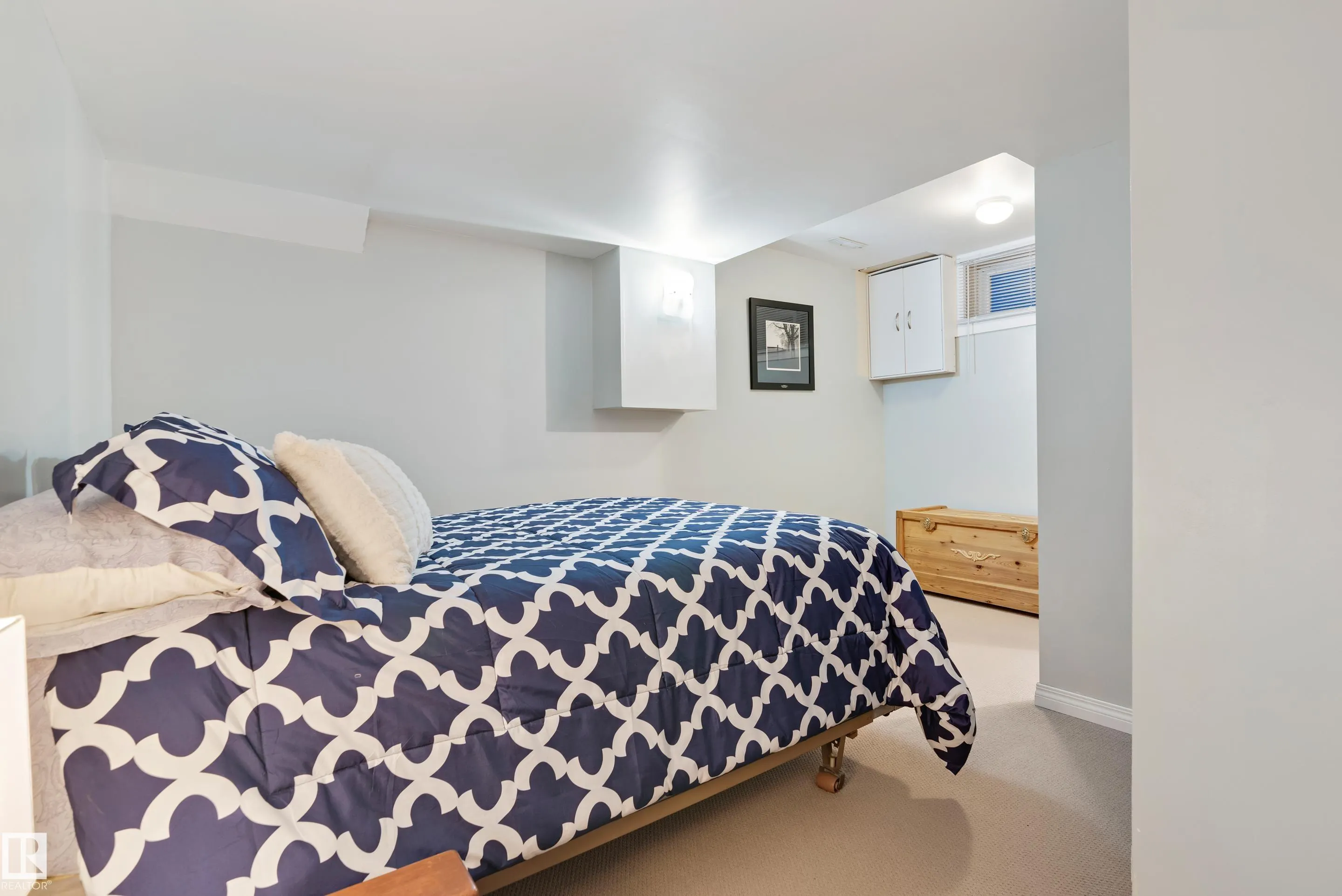 40 FERNWOOD Crescent