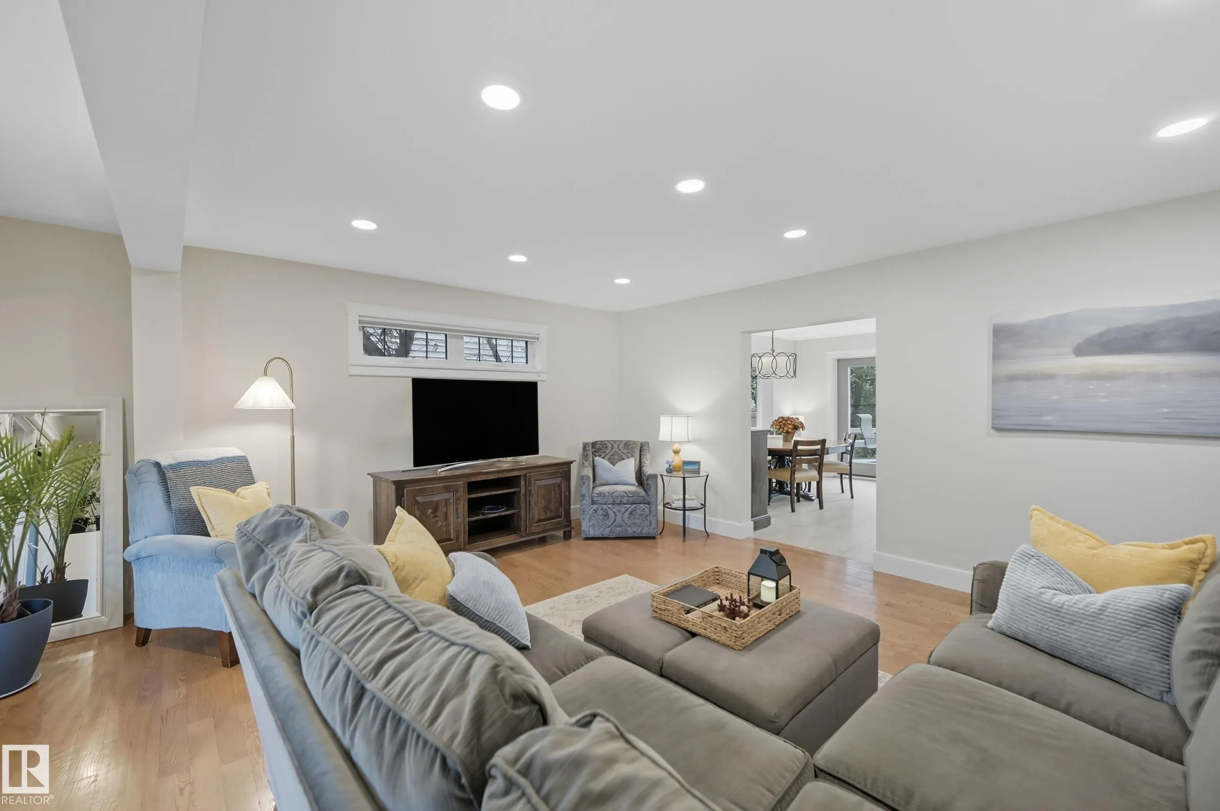 12408 39 Avenue
