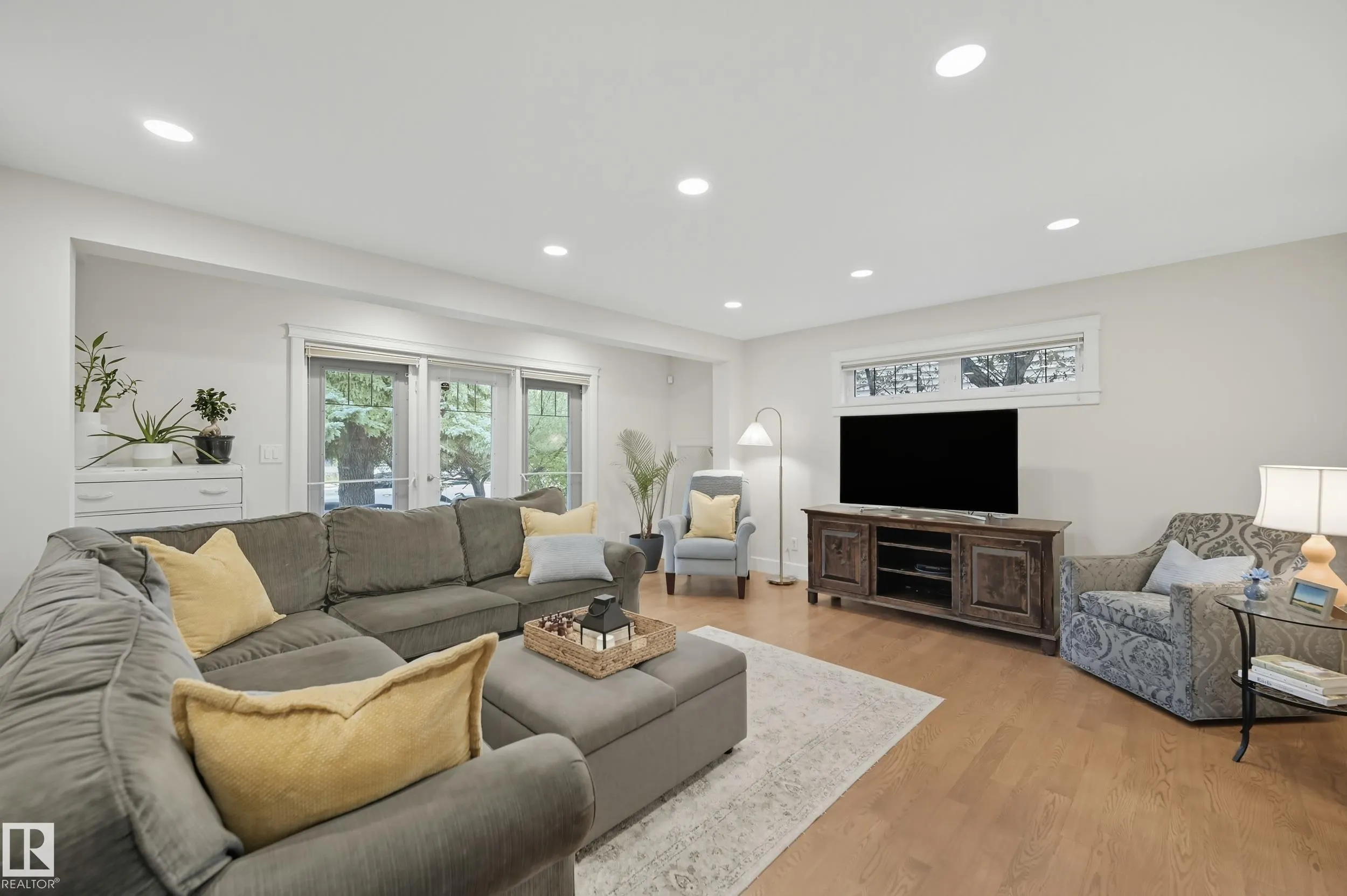 12408 39 Avenue