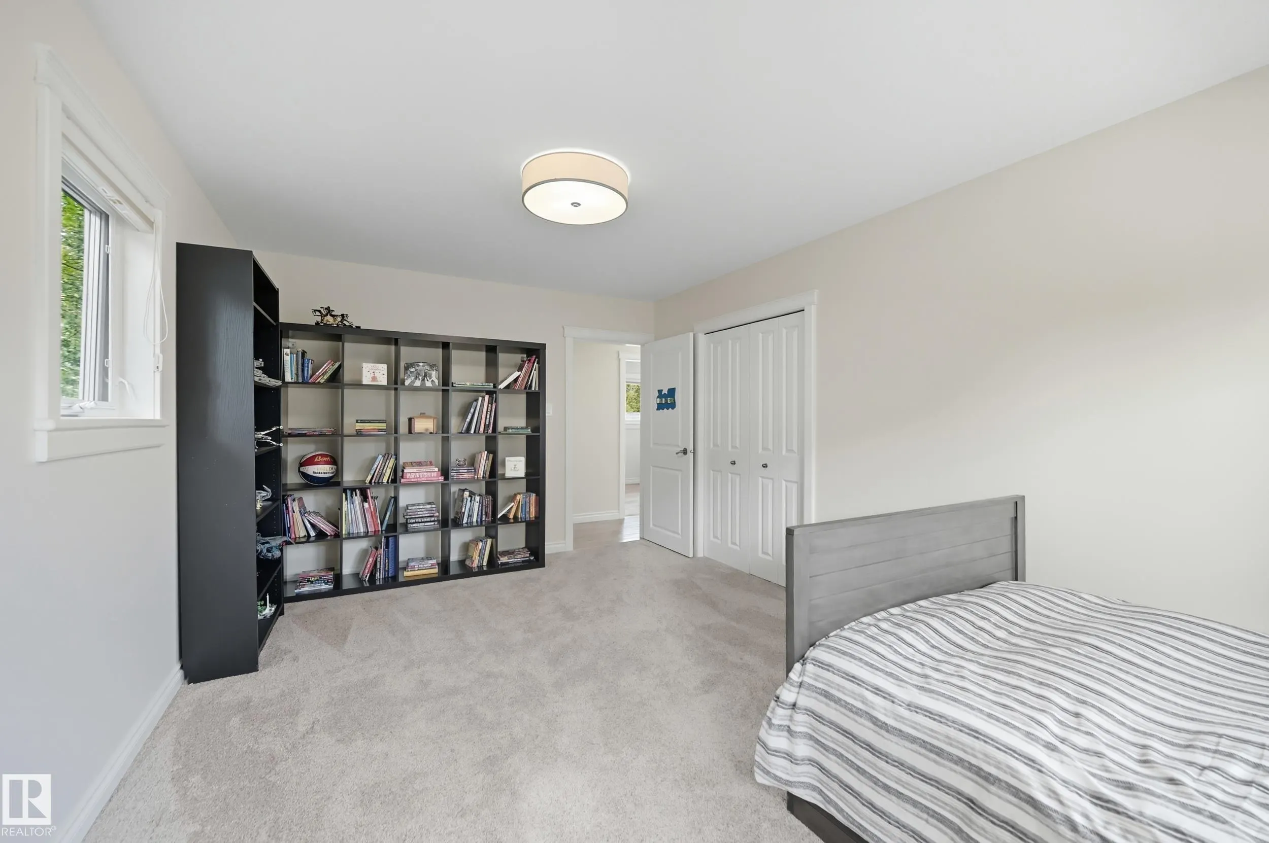 12408 39 Avenue